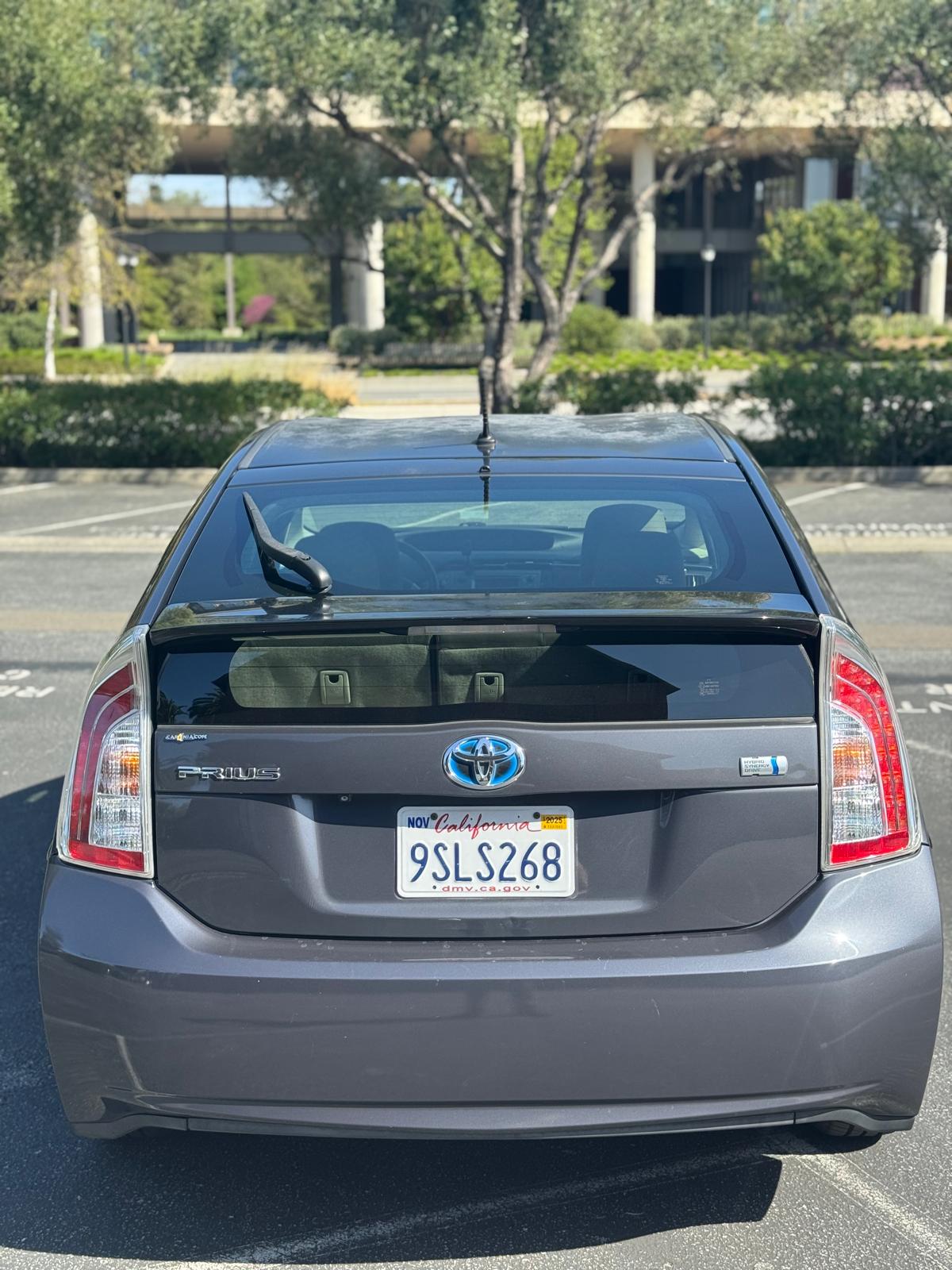 TOYOTA PRIUS 3