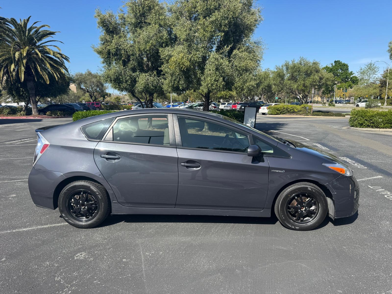 TOYOTA PRIUS 4