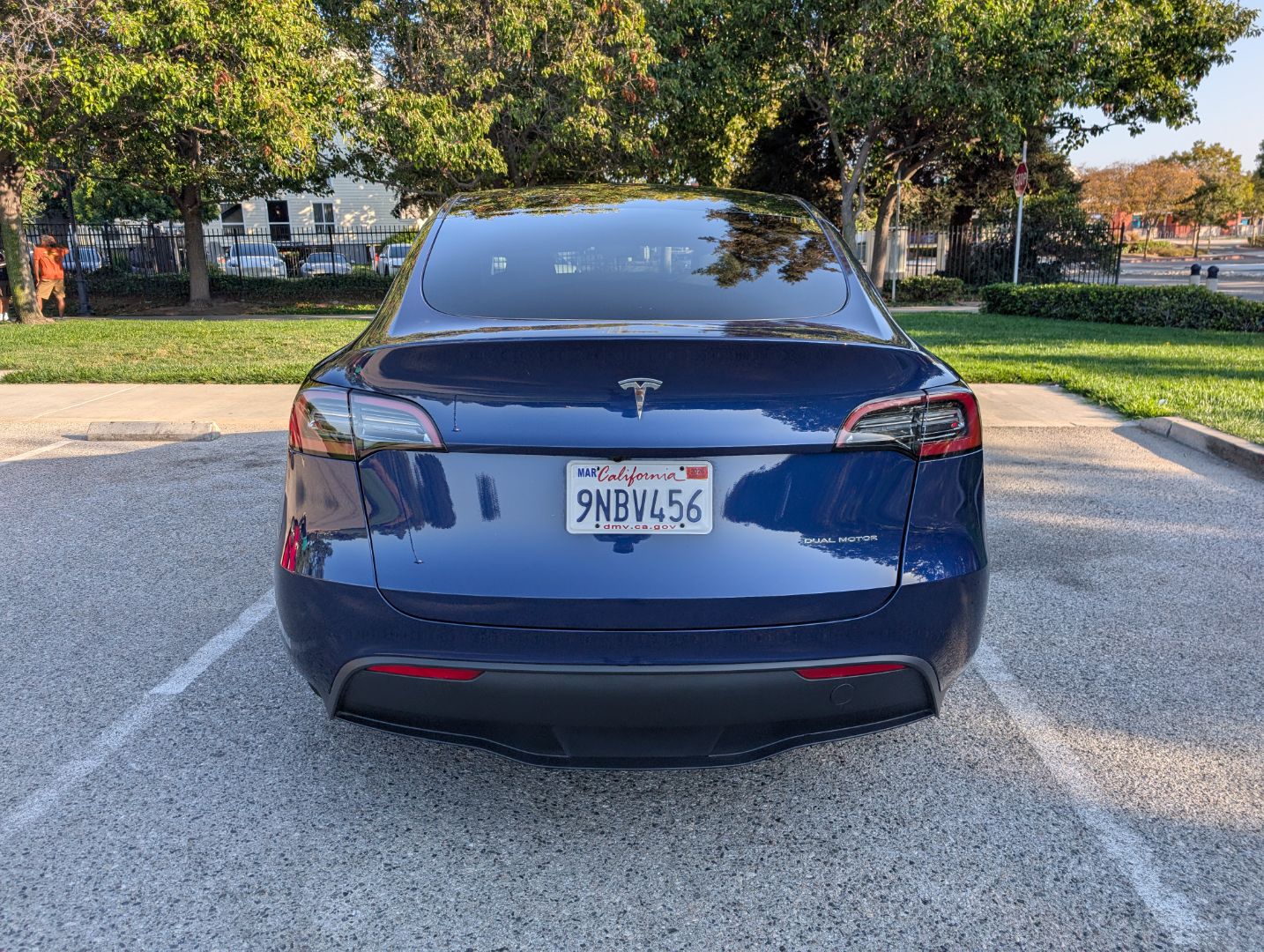 Tesla model Y 6
