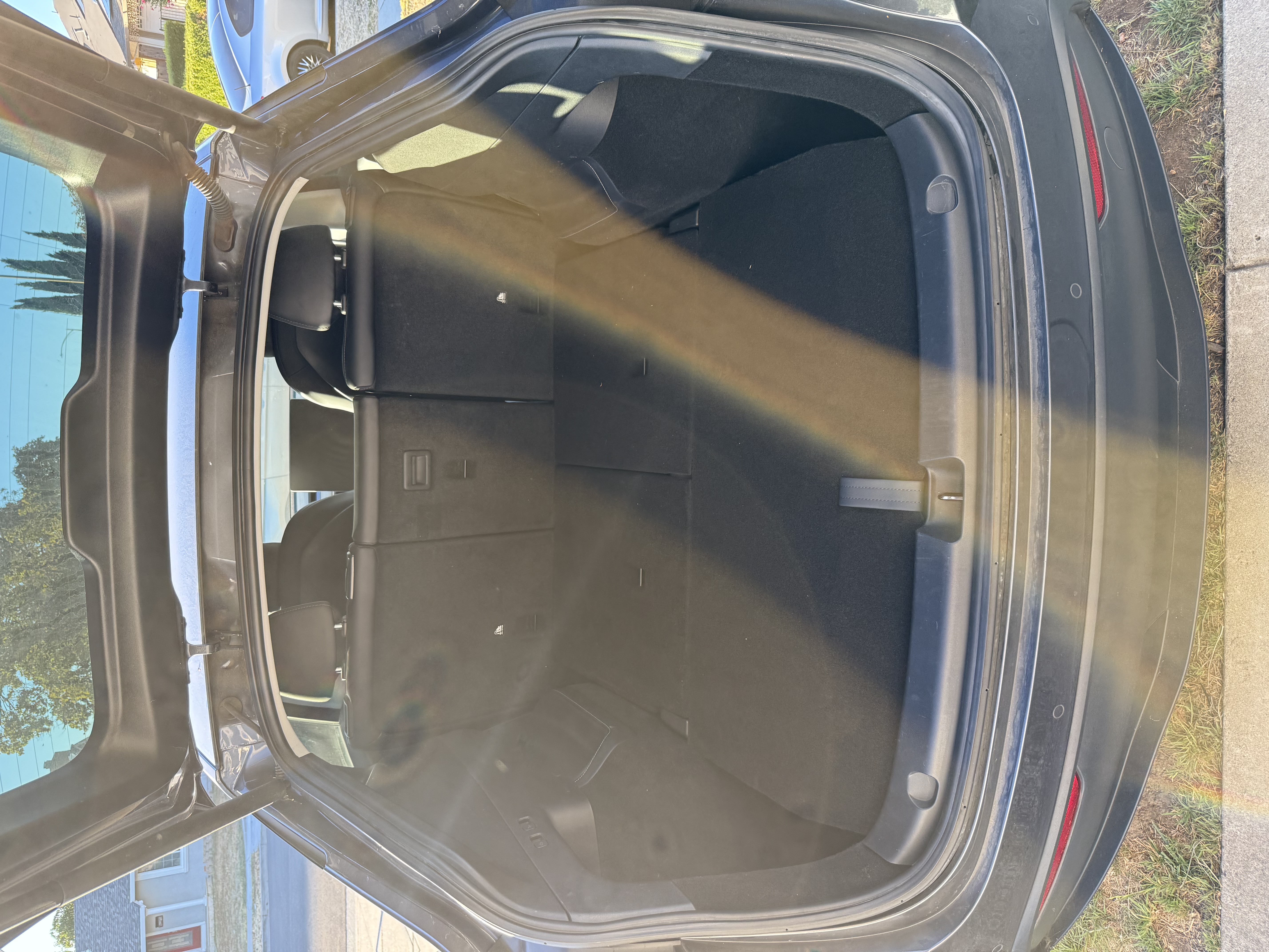 Tesla Model Y 9