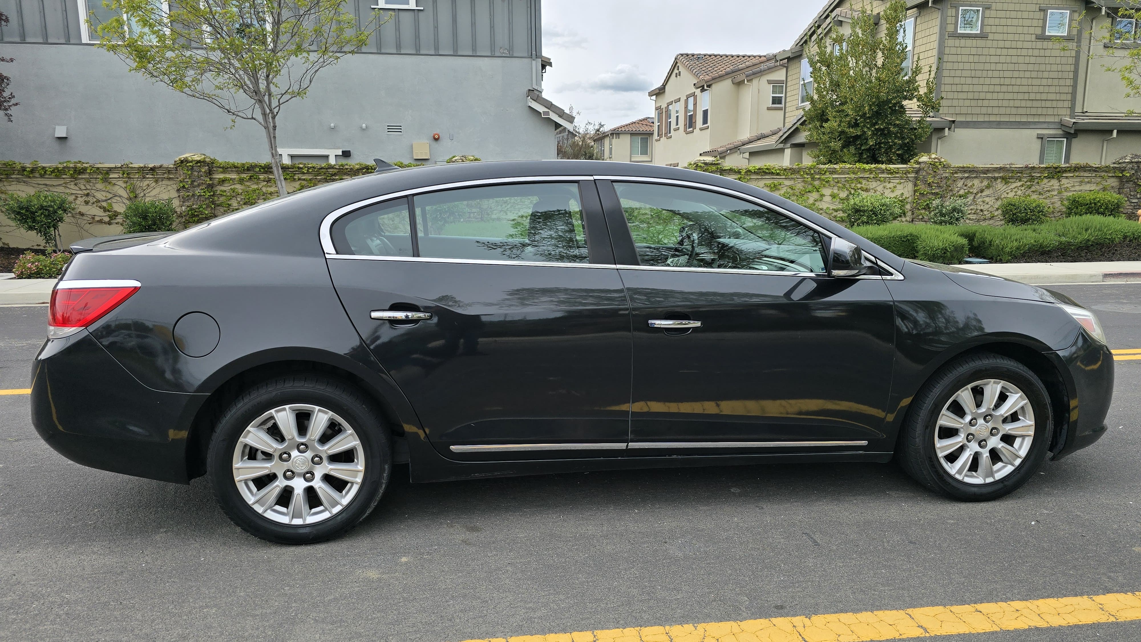 Buick Lacrosse 2