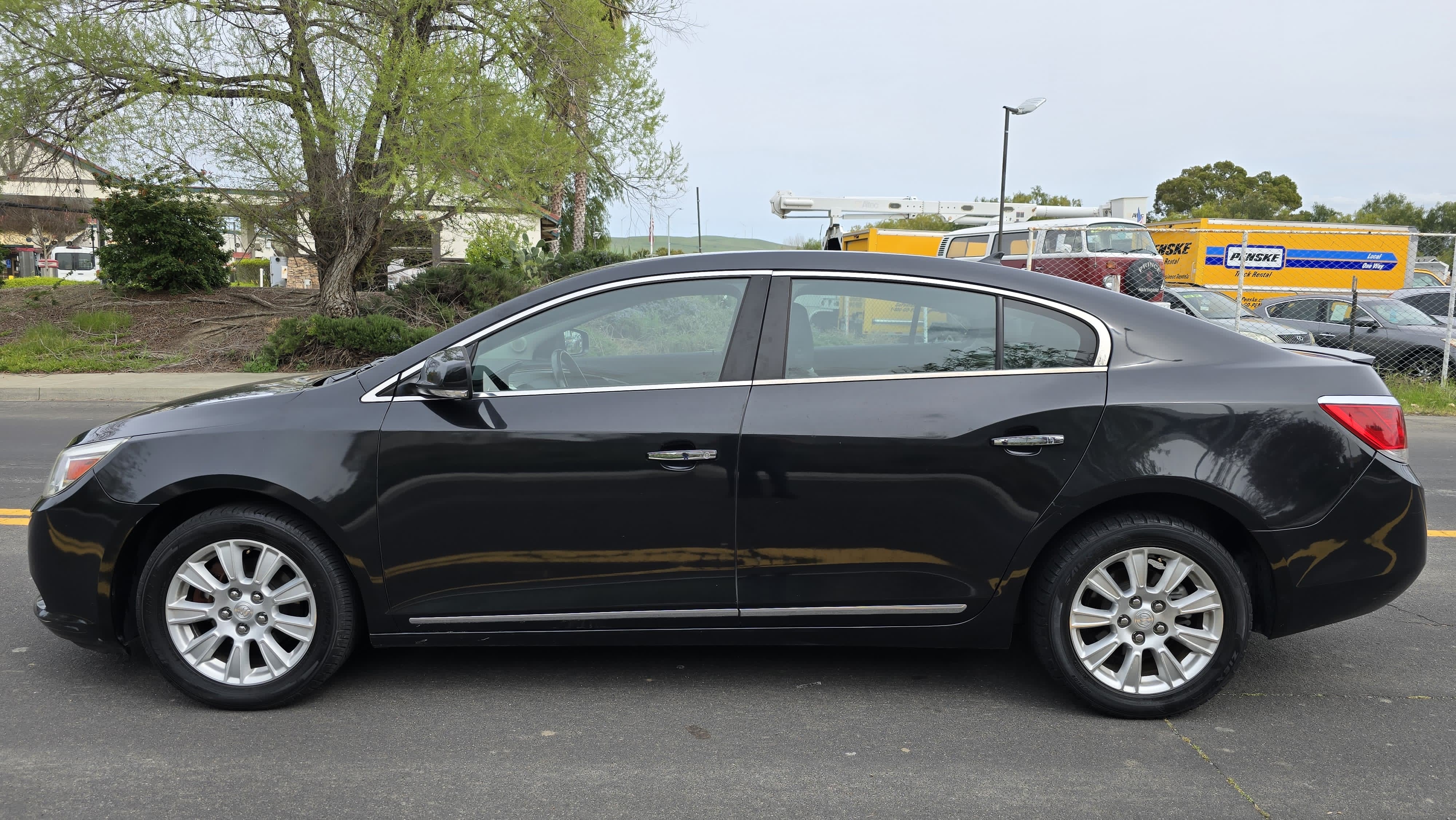 Buick Lacrosse 6