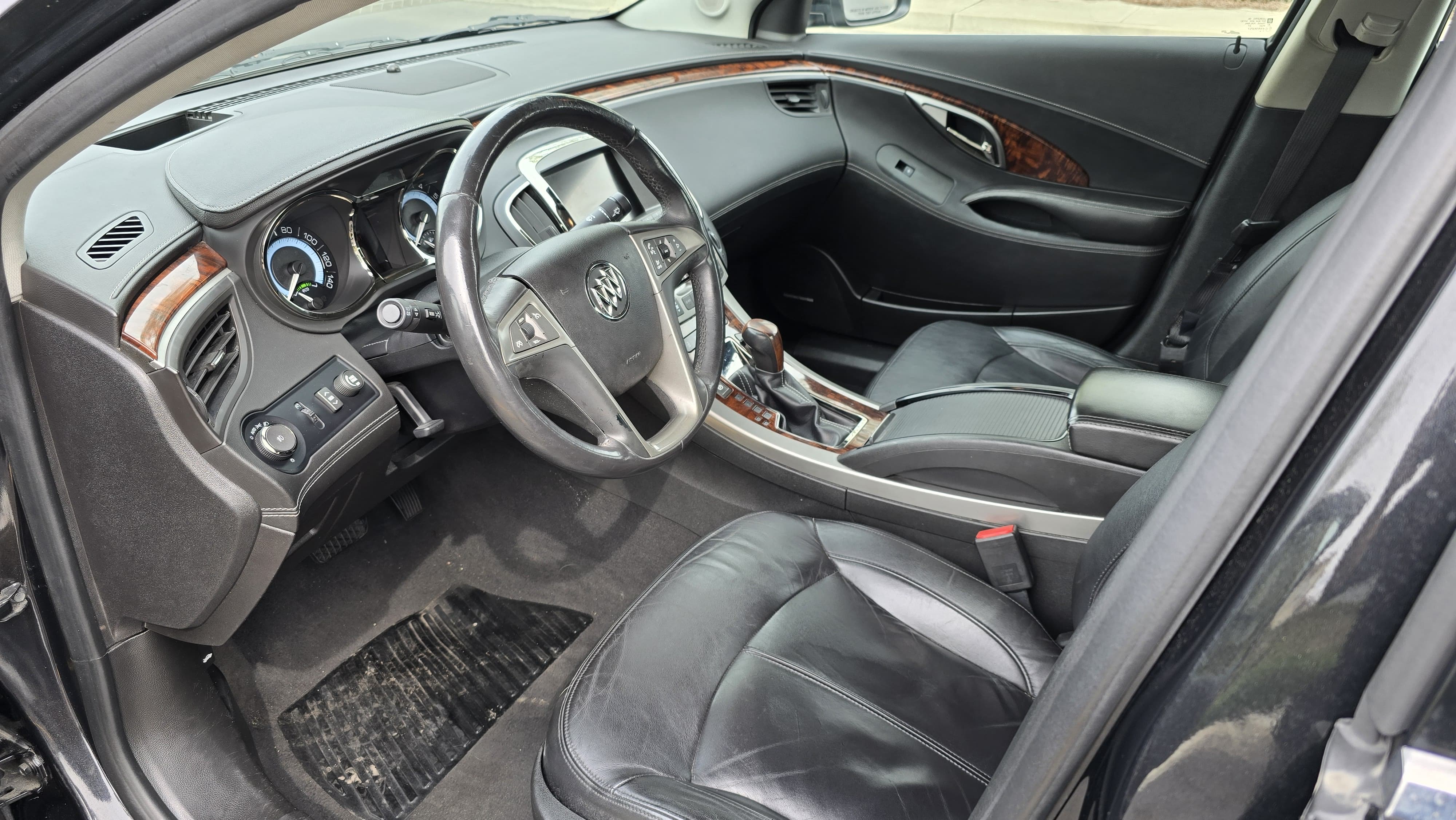 Buick Lacrosse 11