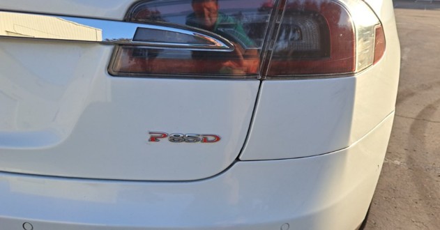 2014 Tesla Model S P85D 3
