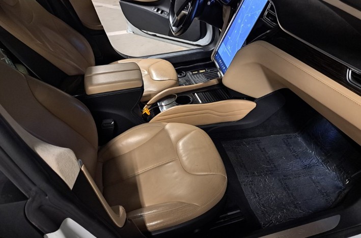 2014 Tesla Model S P85D 7