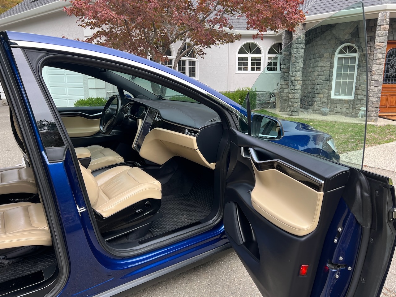 Tesla Model X 75D UNLIMITED FREE LIFETIME Supercharging 7