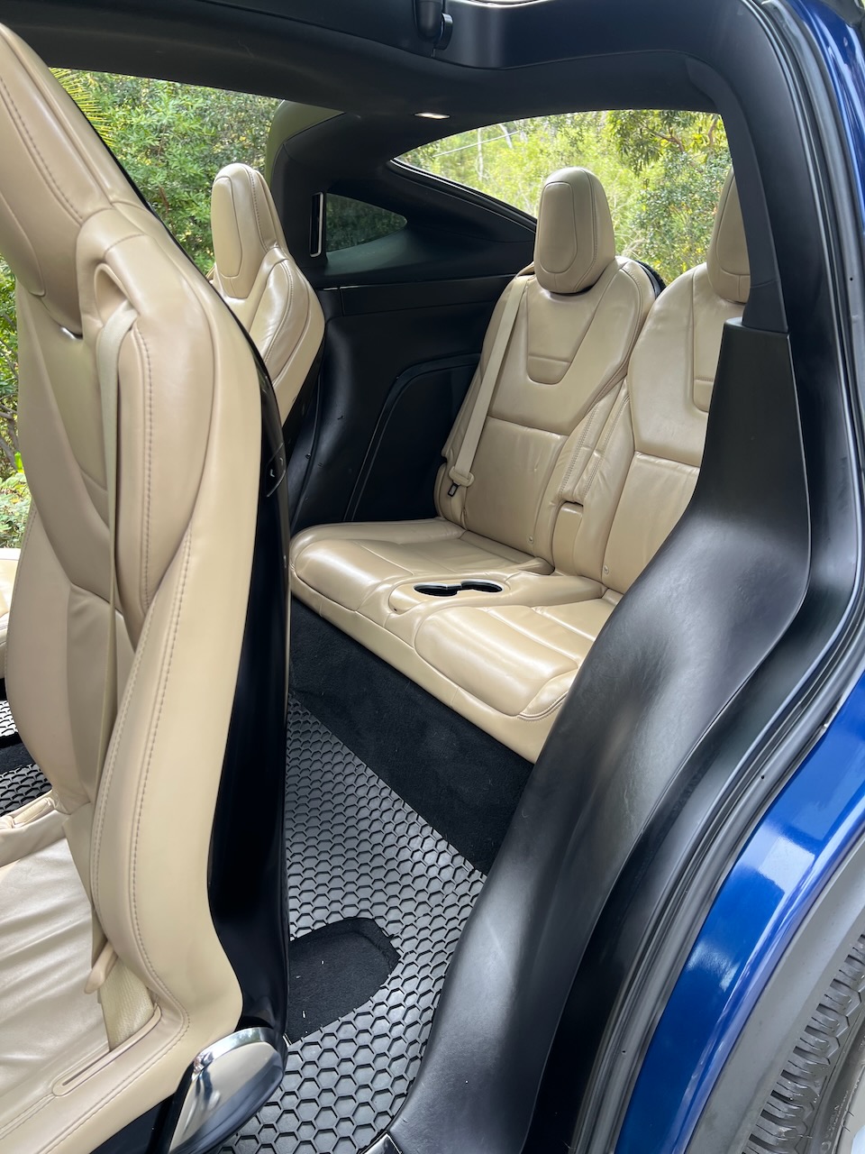 Tesla Model X 75D UNLIMITED FREE LIFETIME Supercharging 9