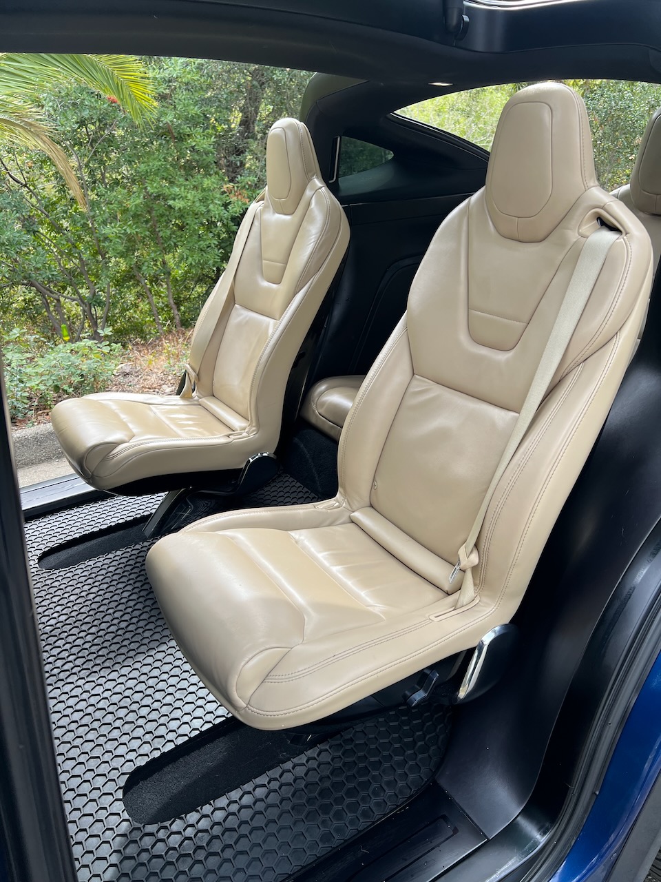 Tesla Model X 75D UNLIMITED FREE LIFETIME Supercharging 10