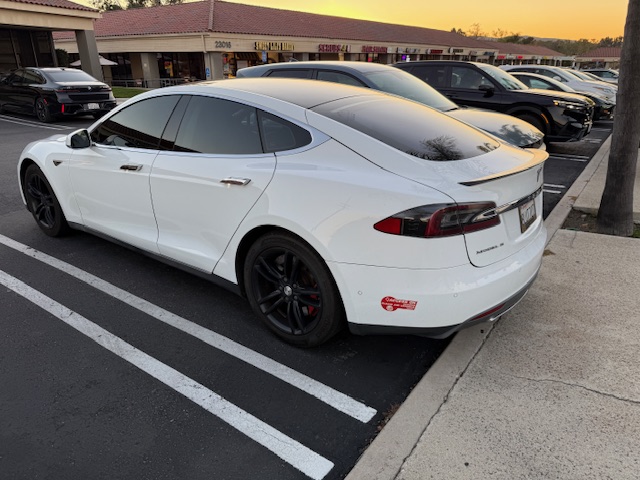 Tesla Model S 85 6