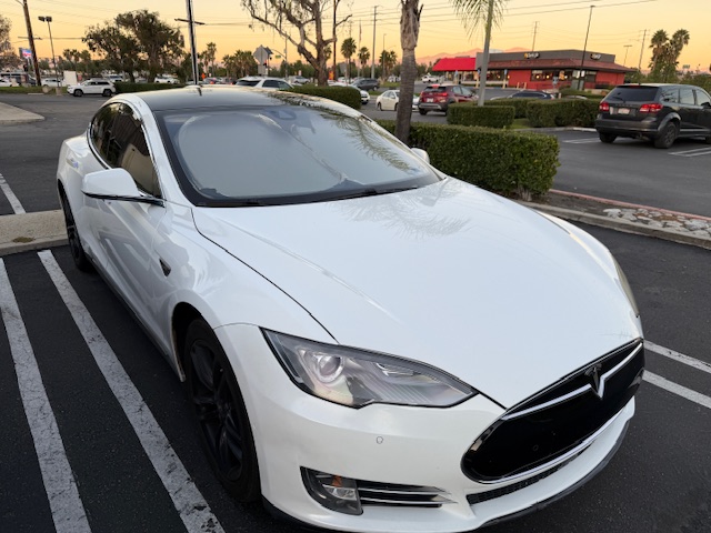 Tesla Model S 85 9