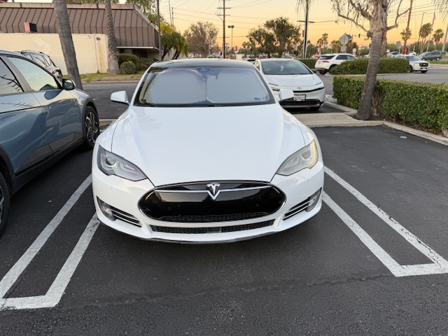 Tesla Model S 85 10