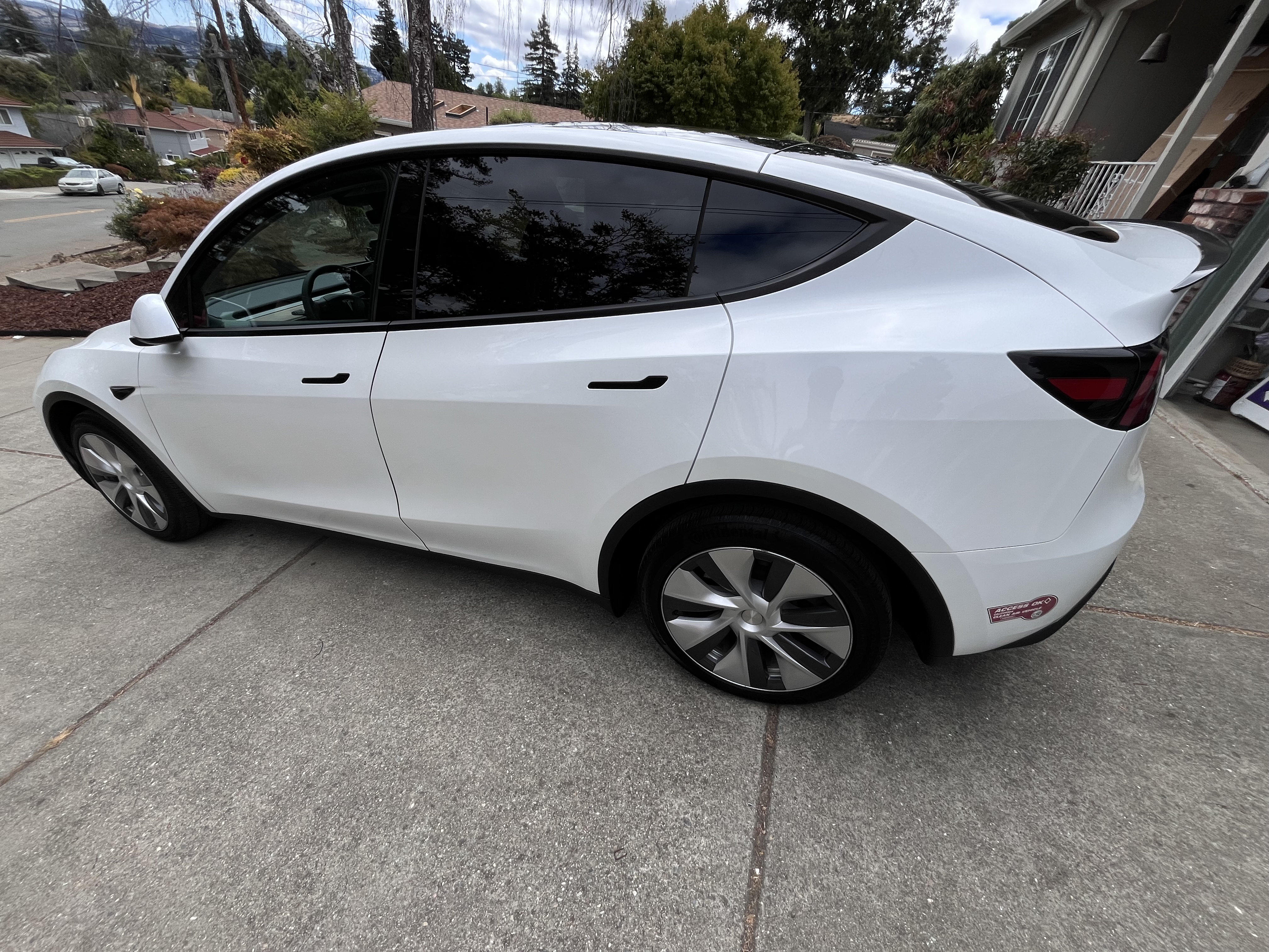 2023 Tesla Model Y Standard Range 25,400 miles 8