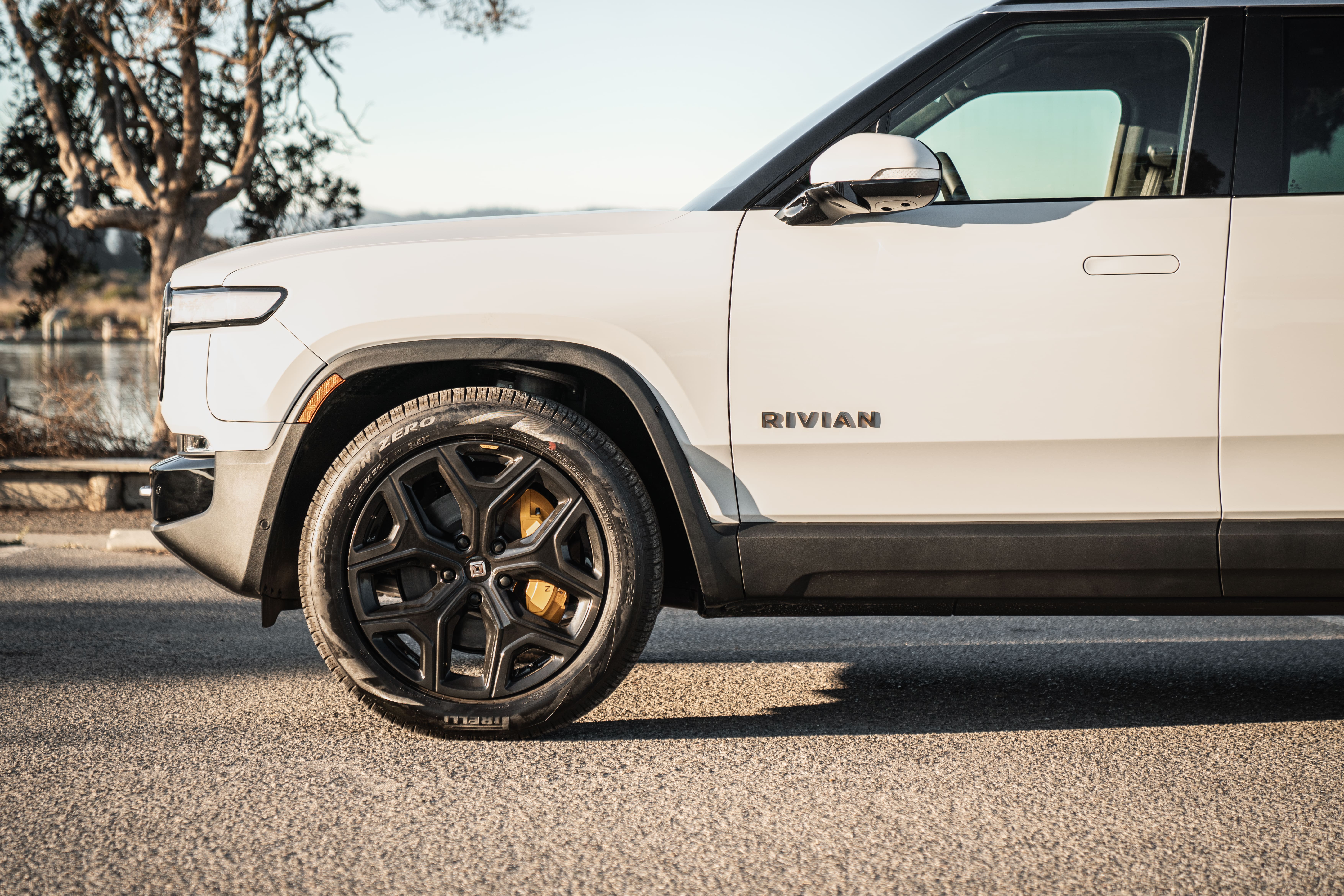 Rivian RS1 2