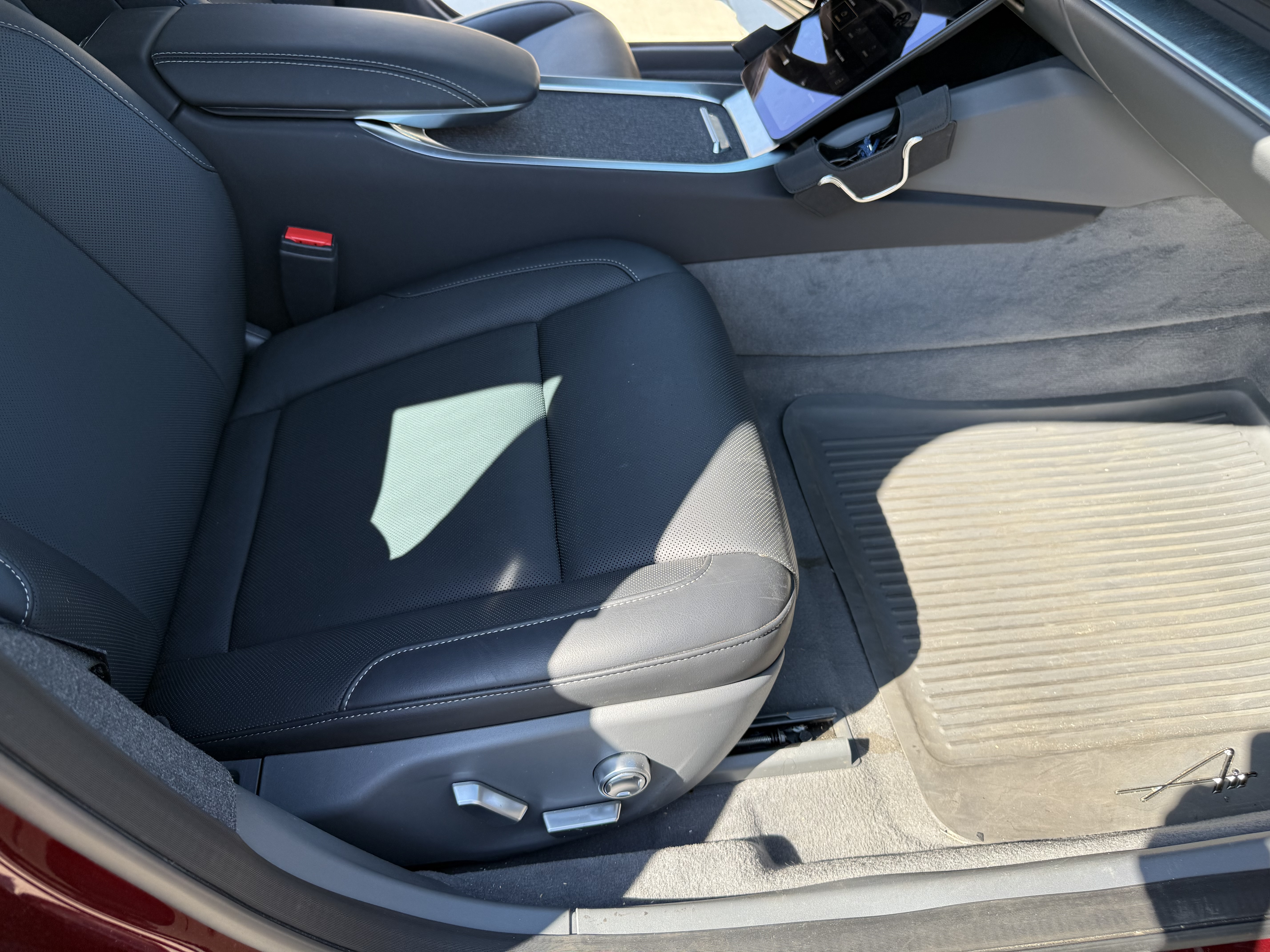 Lucid Air Pure AWD 4