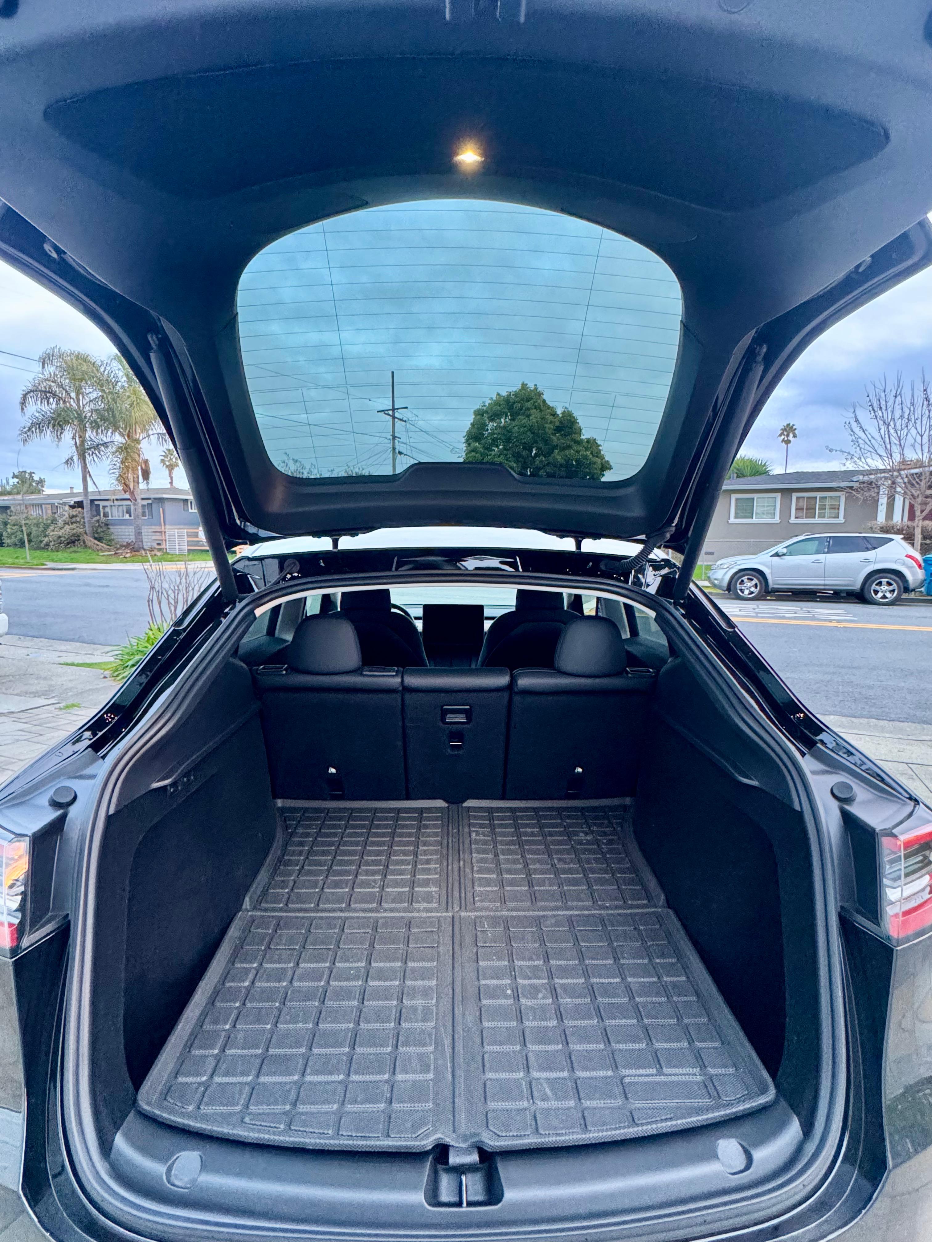 Tesla Model Y 7