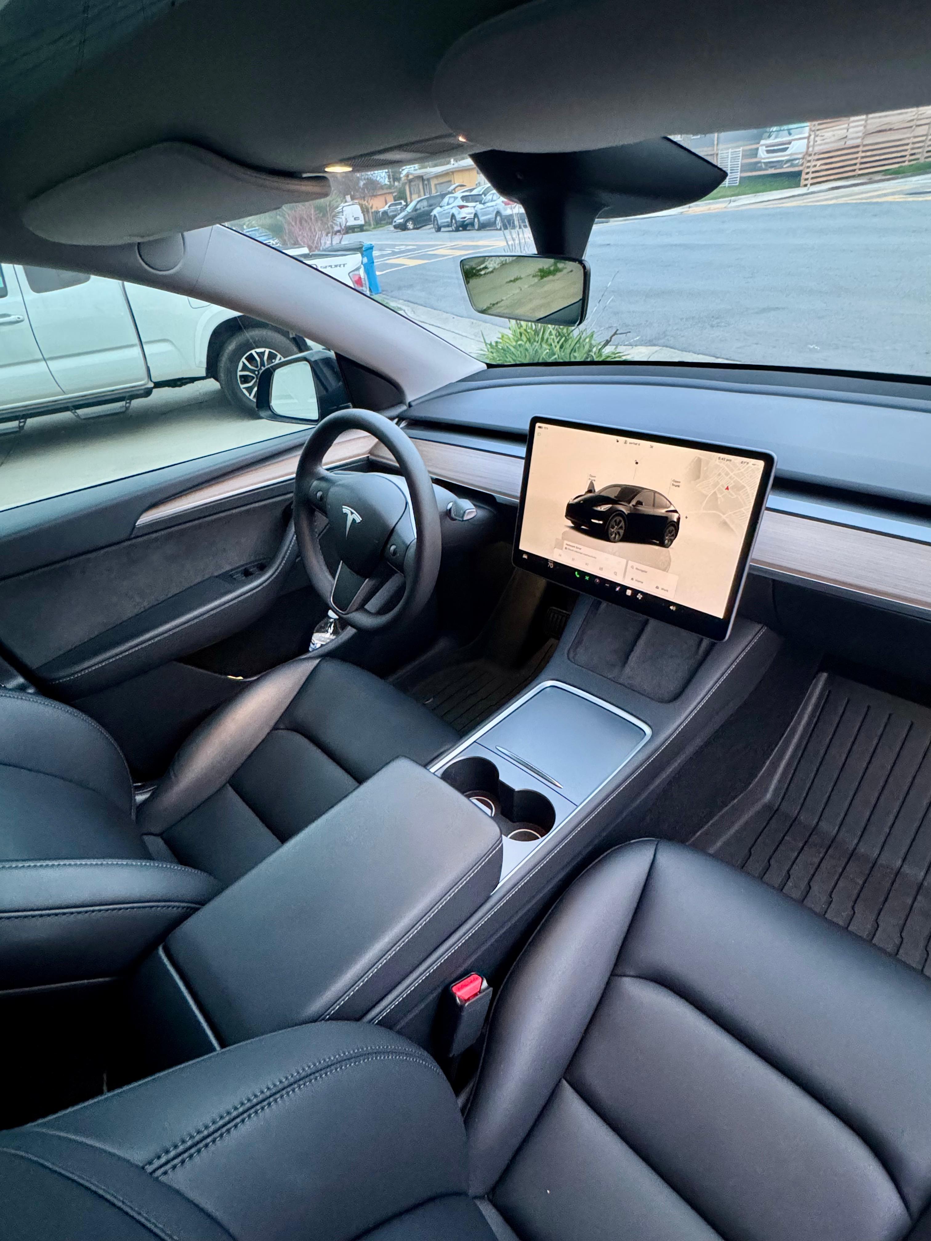 Tesla Model Y 5