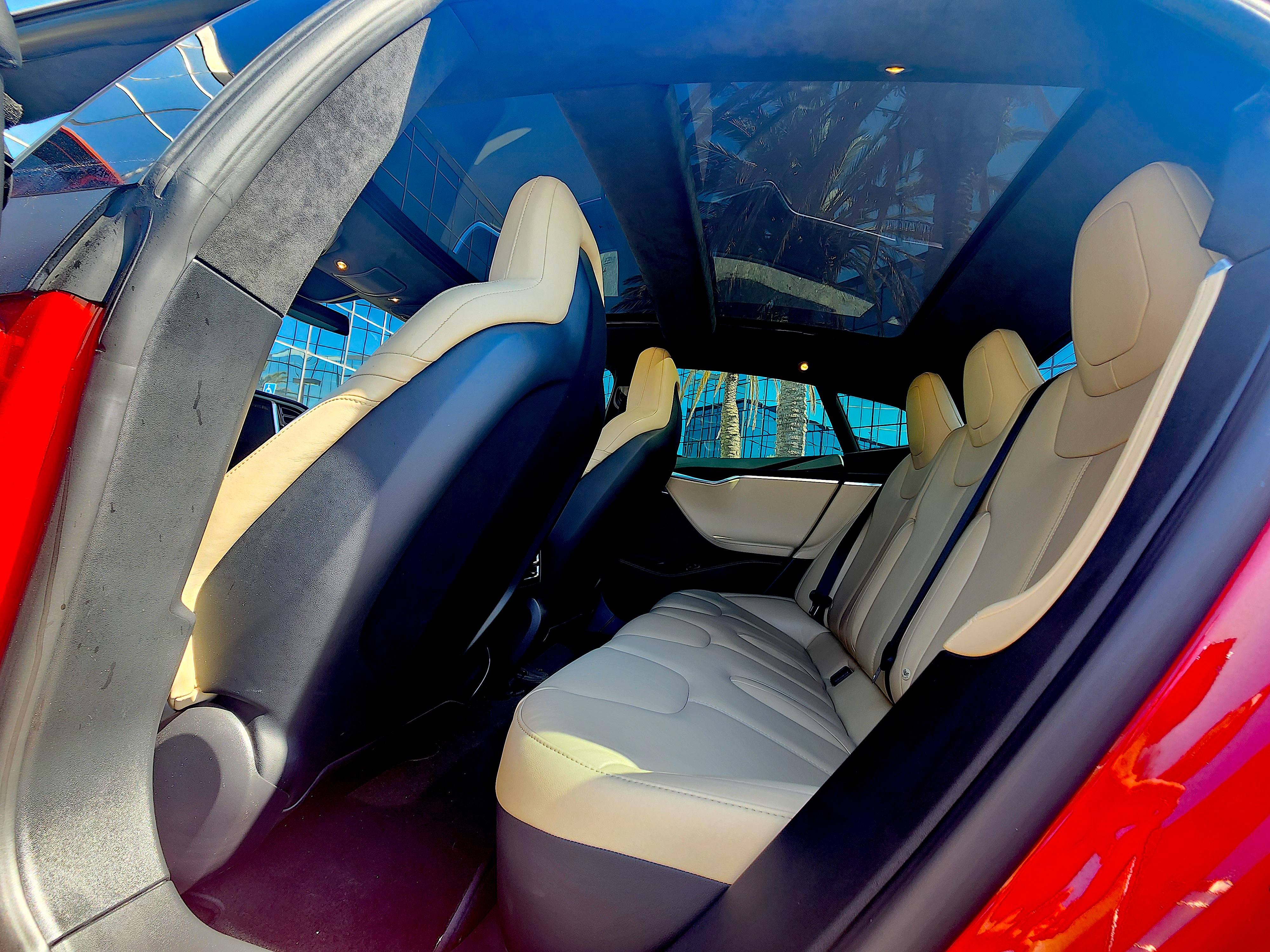 Tesla S P90DL --> Low miles,Ludicrous speed, full optioned, low miles ! 4
