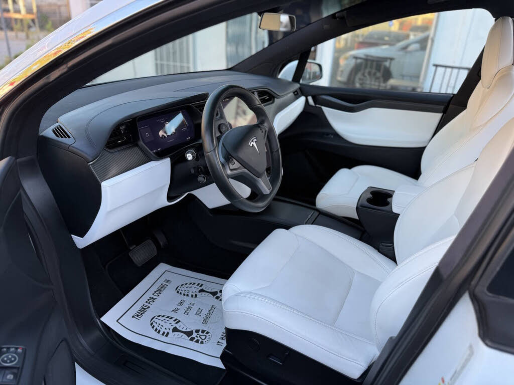Tesla Model X 9
