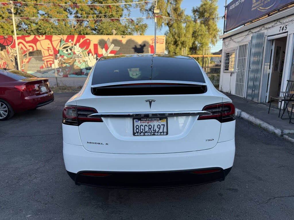 Tesla Model X 5