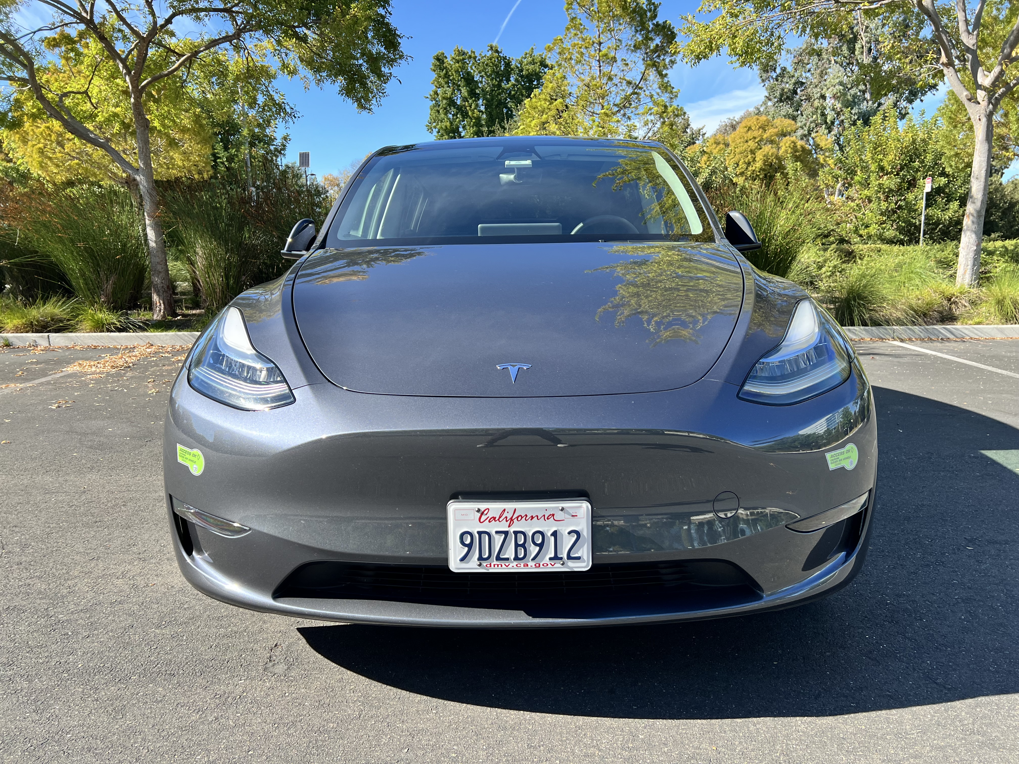 Tesla Model Y 8