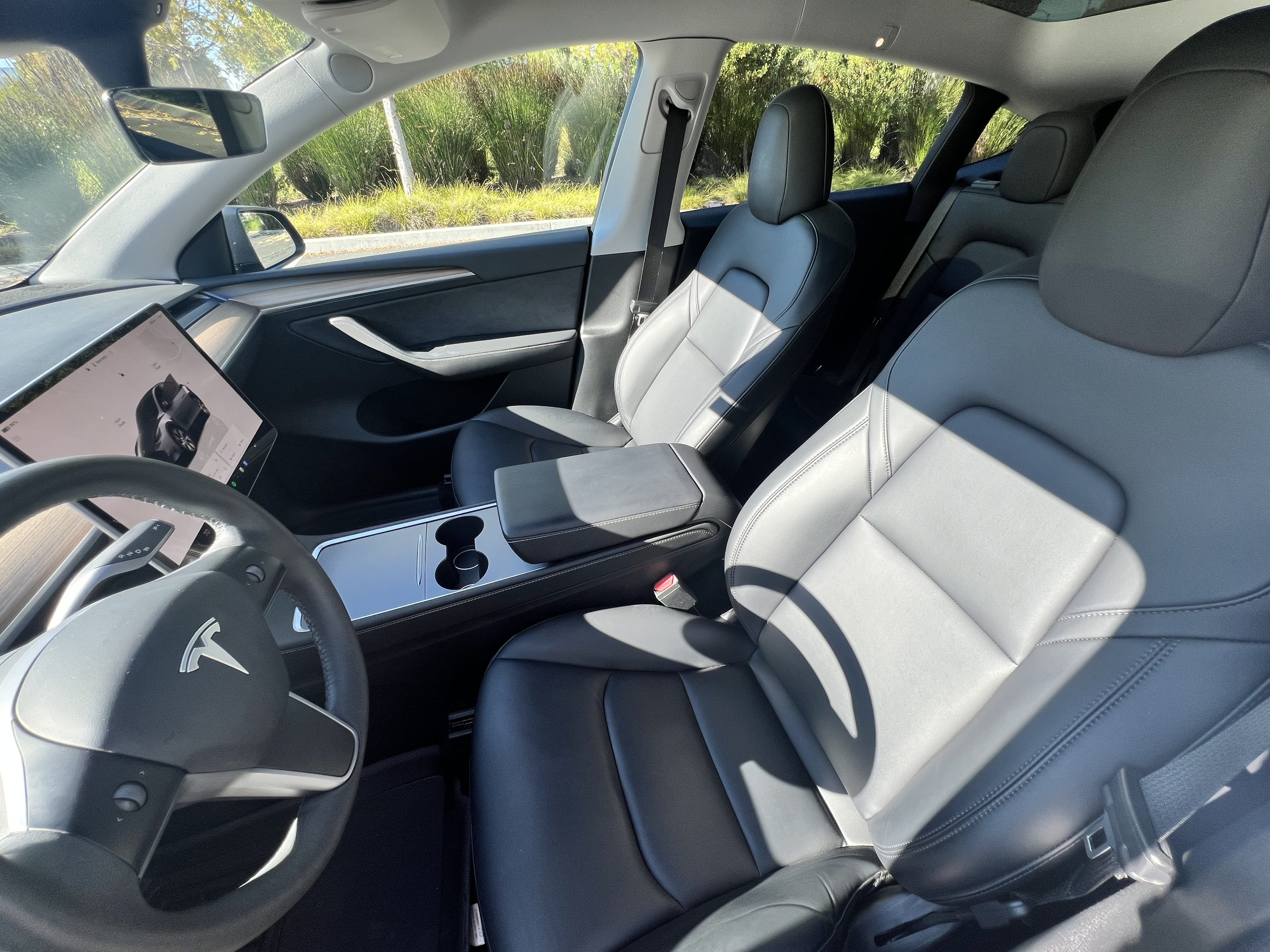 Tesla Model Y 10