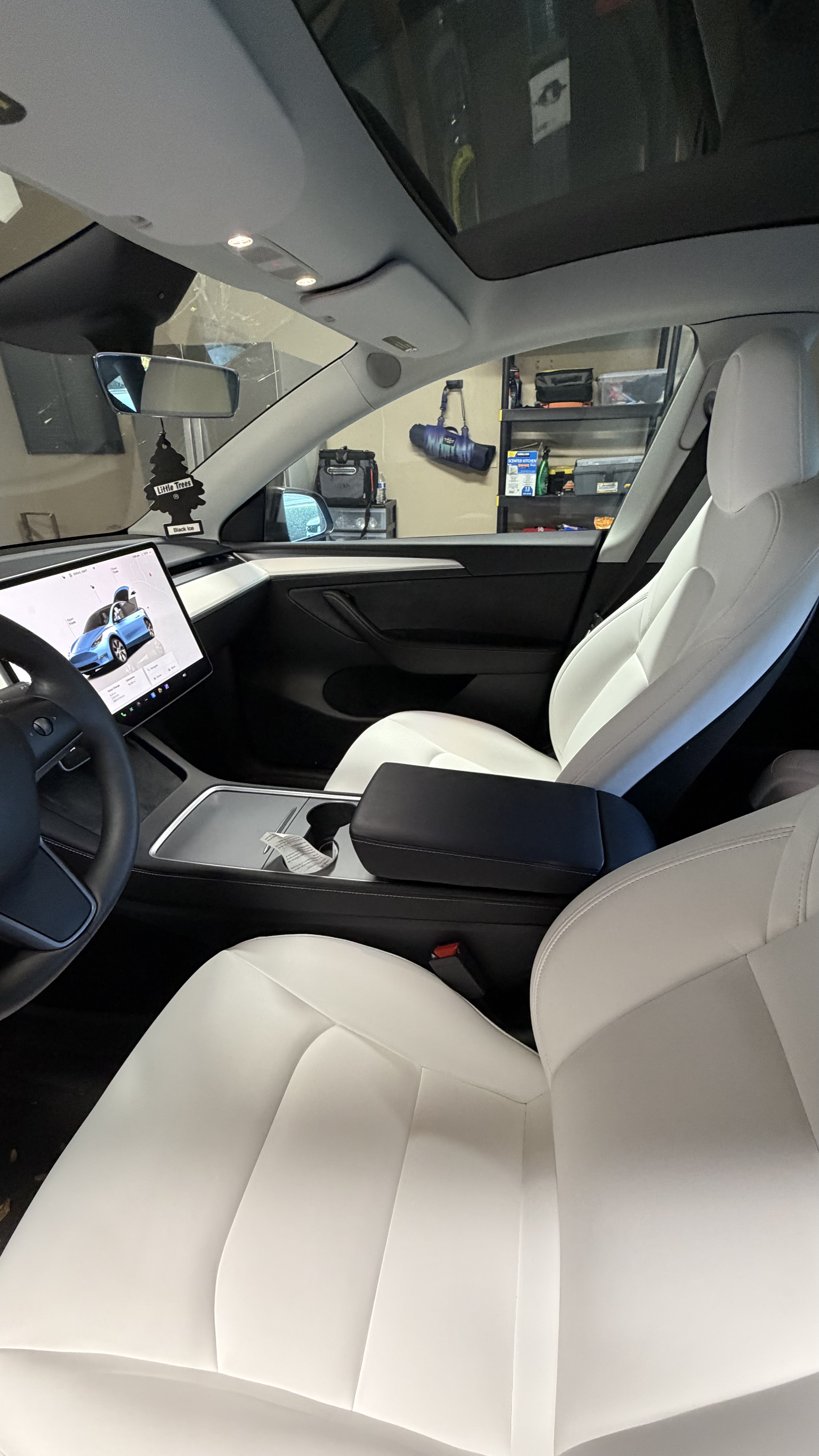 Tesla Model Y Long Range 8