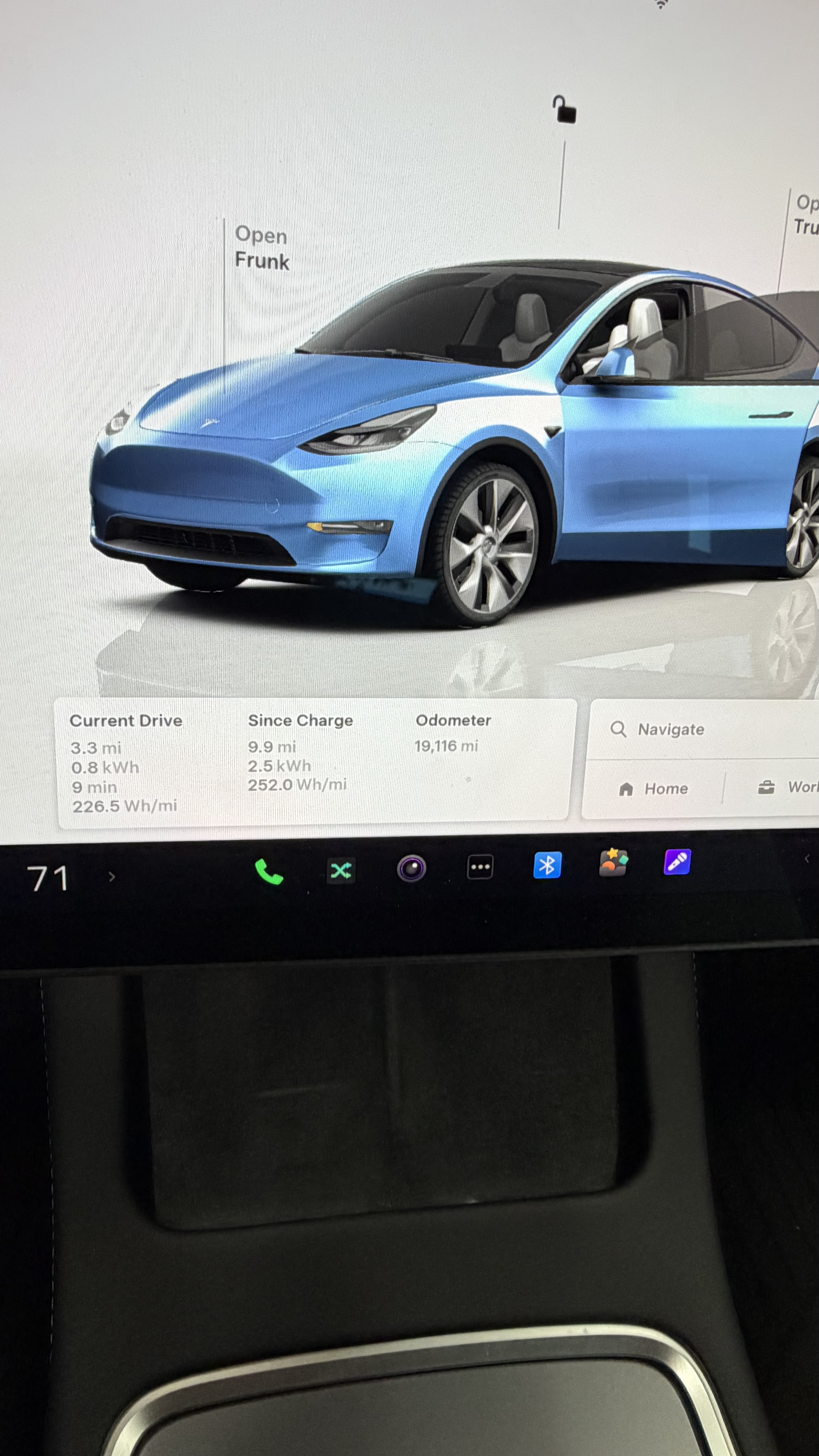 Tesla Model Y Long Range 9