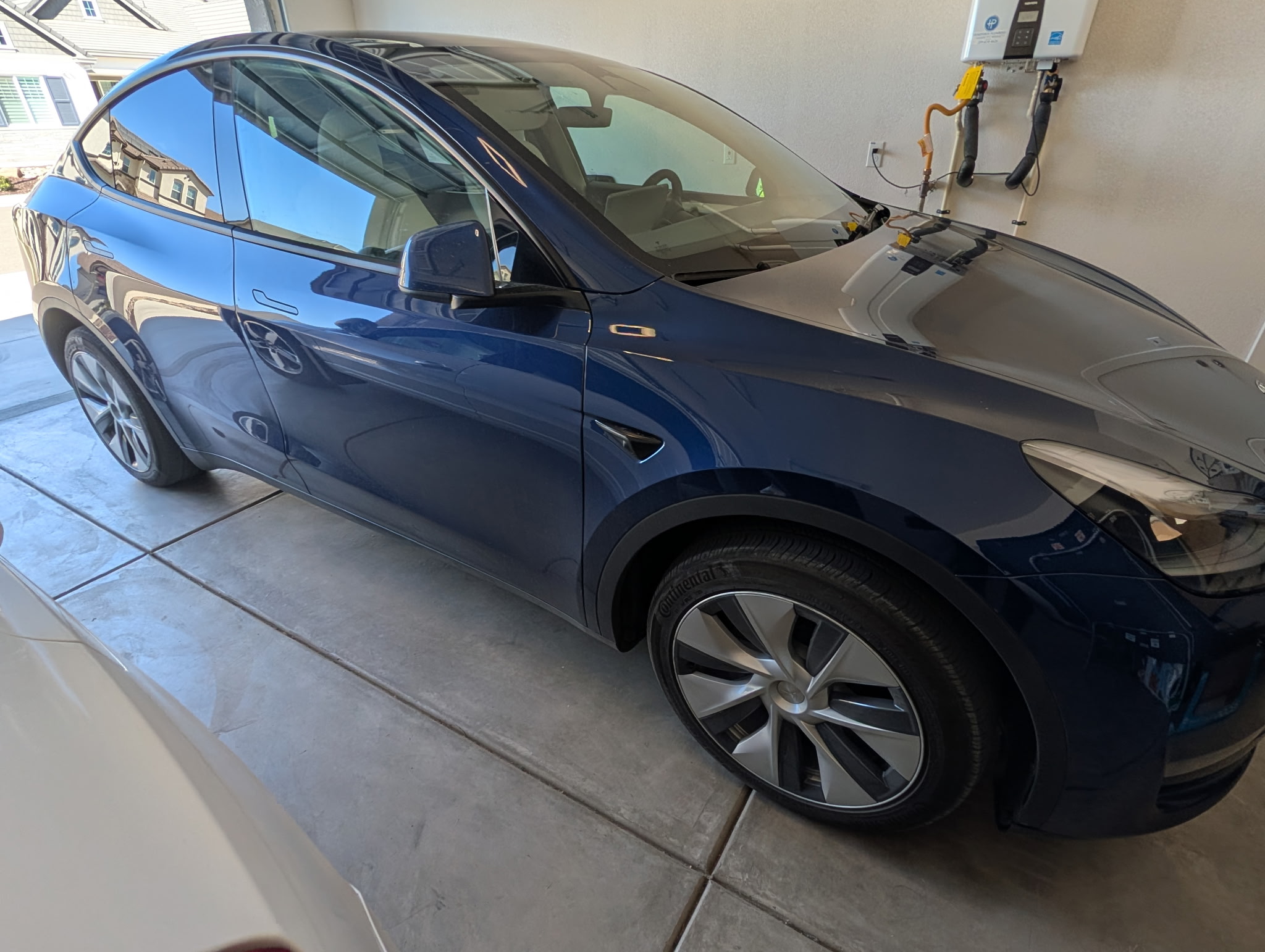 Tesla Model Y Long Range
