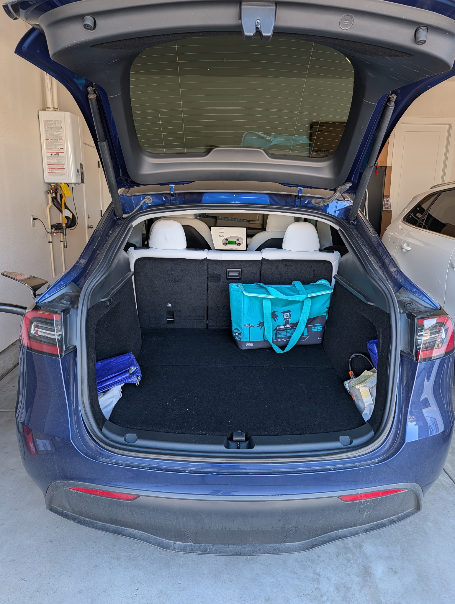 Tesla Model Y Long Range 2