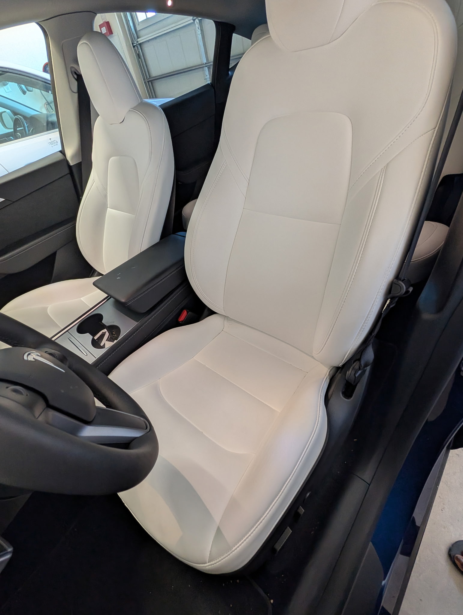 Tesla Model Y Long Range 4