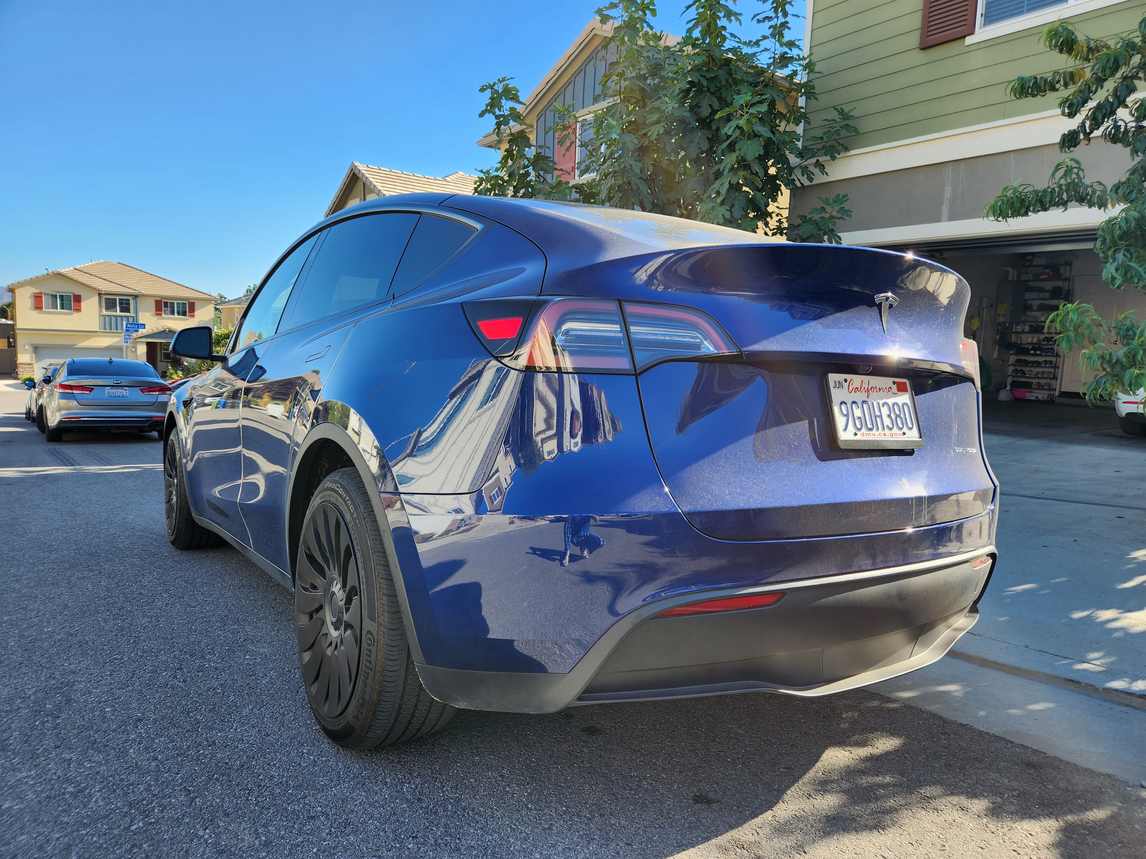 Tesla Model y 2