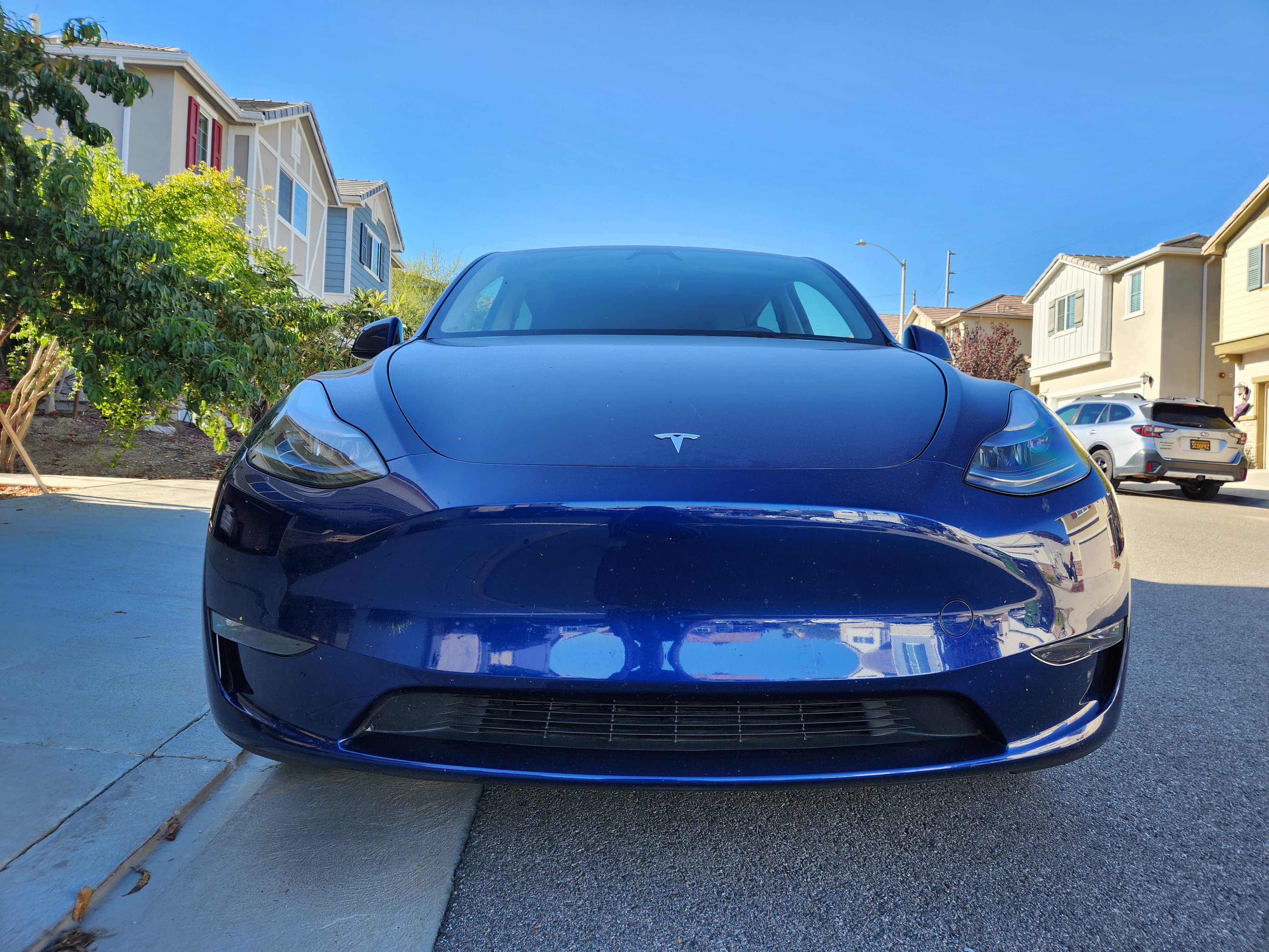 Tesla Model y 5