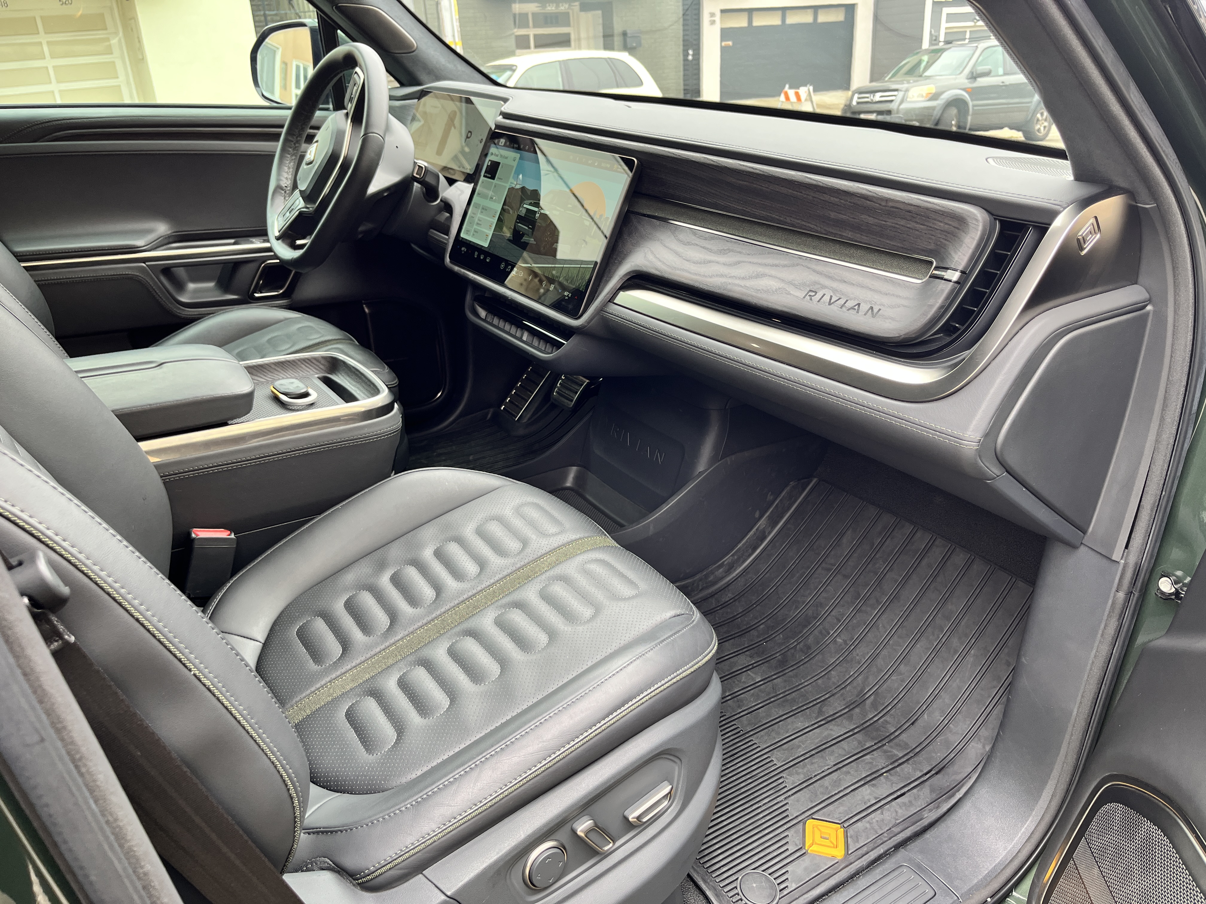 2023 Rivian r1t Adventure Pickup w/ Ikamper Tent 6