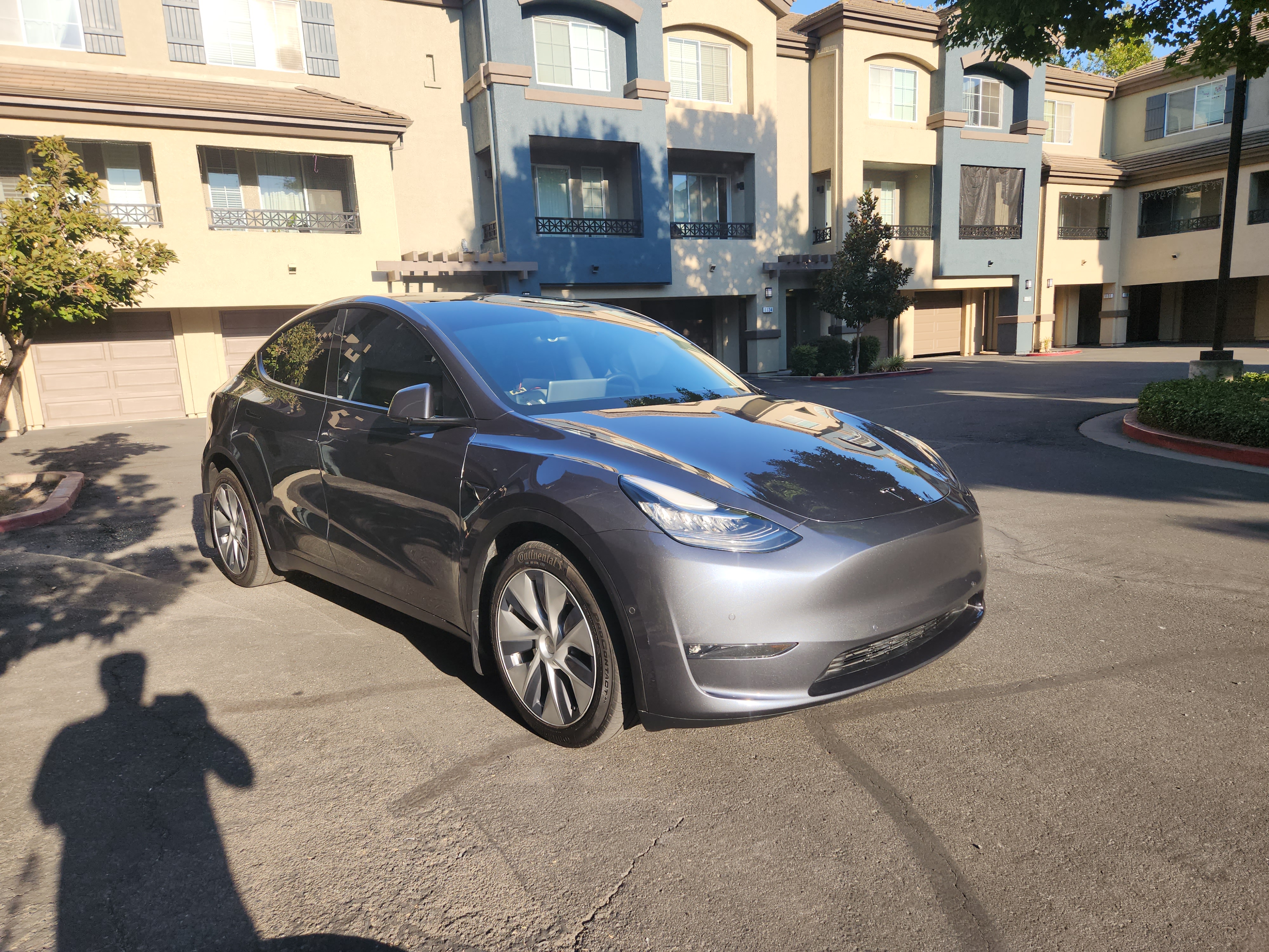 Tesla Model Y long range AWD salvage title 10