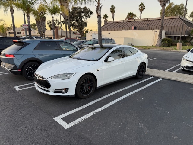 Tesla Model S 85