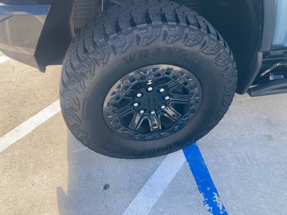 2024 Hummer EV SUV 3X Omega Edition 6