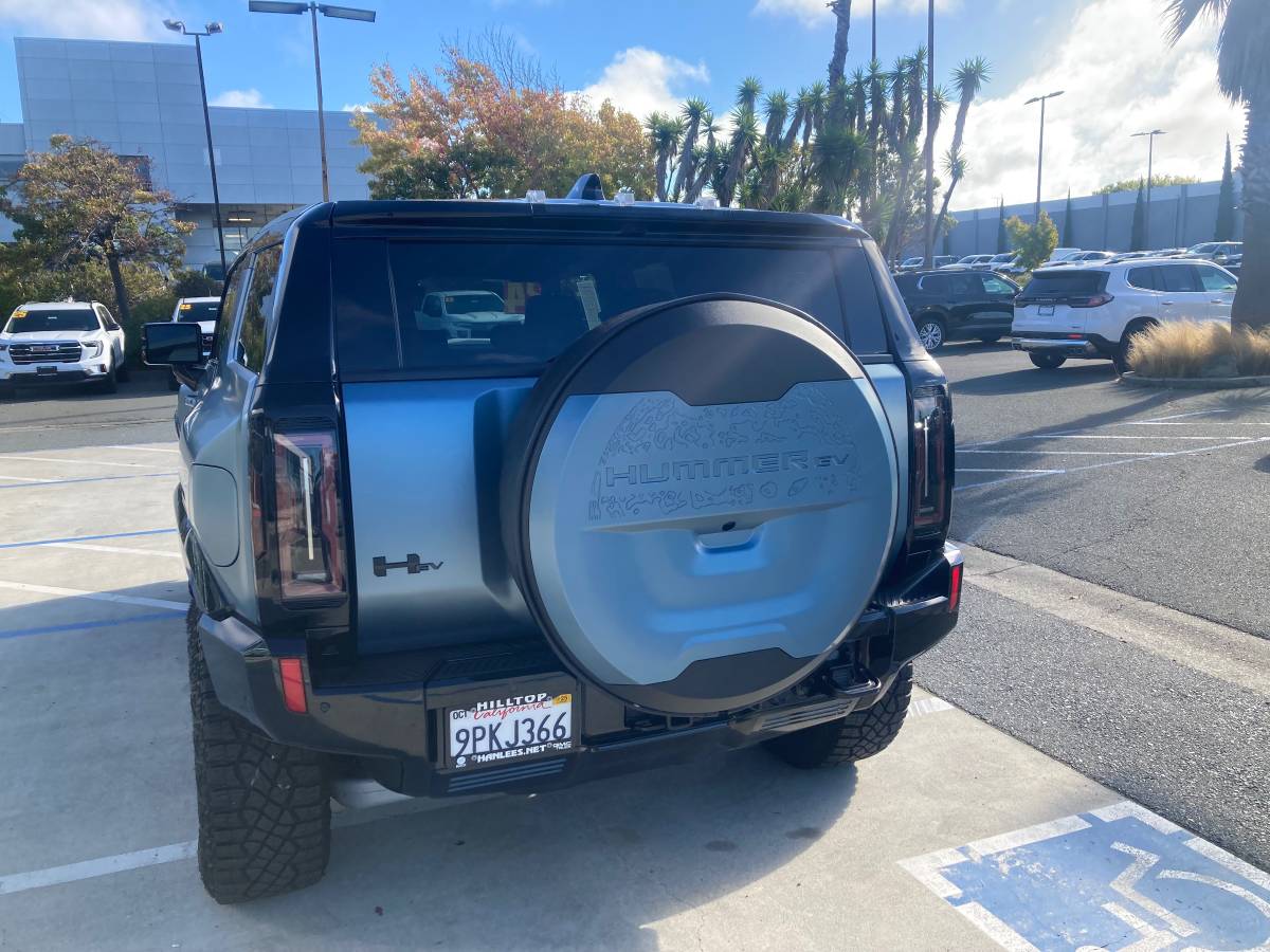 2024 Hummer EV SUV 3X Omega Edition 9
