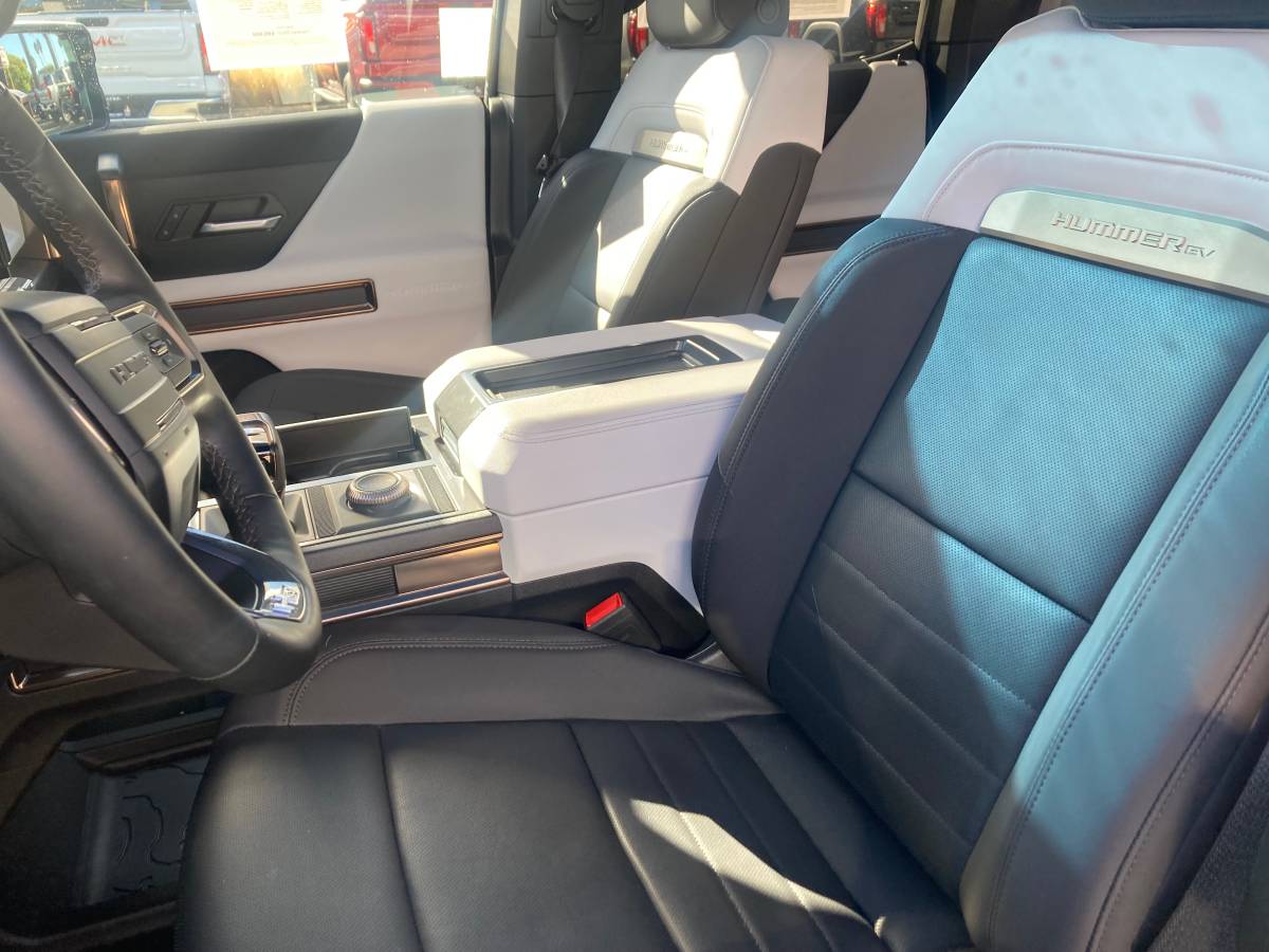 2024 Hummer EV SUV 3X Omega Edition 13