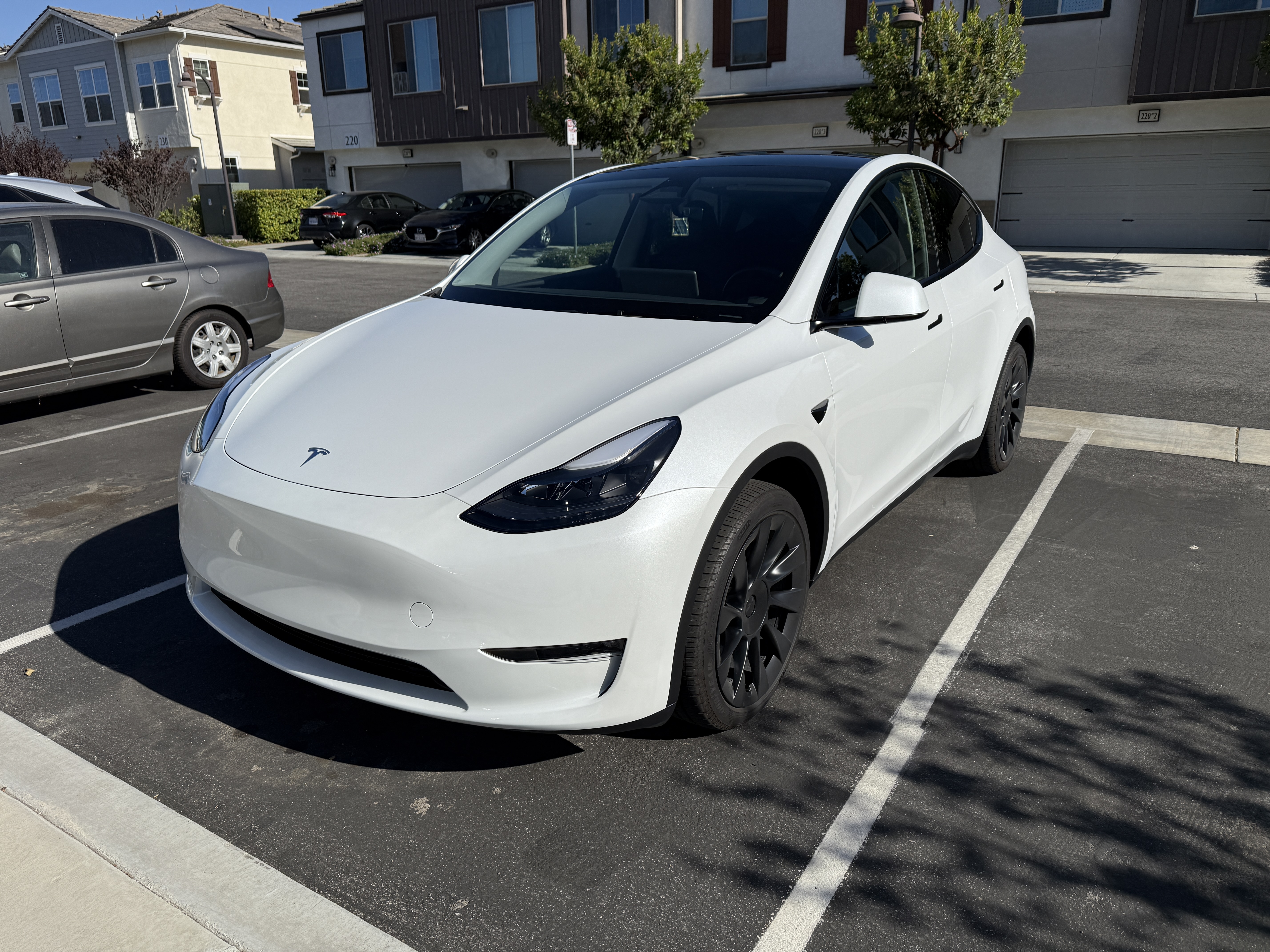 Tesla Model Y Long Range AWD