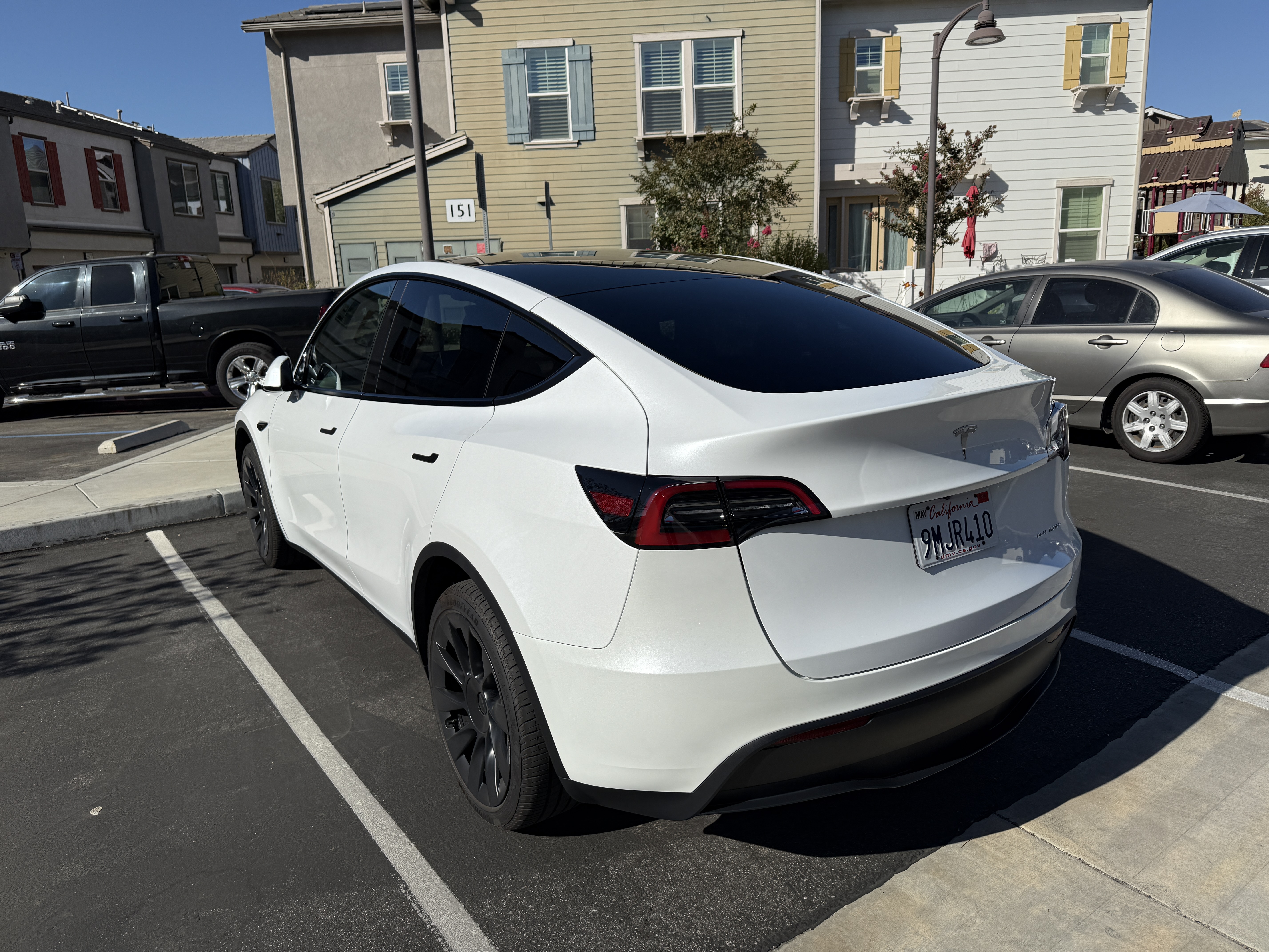 Tesla Model Y Long Range AWD 7