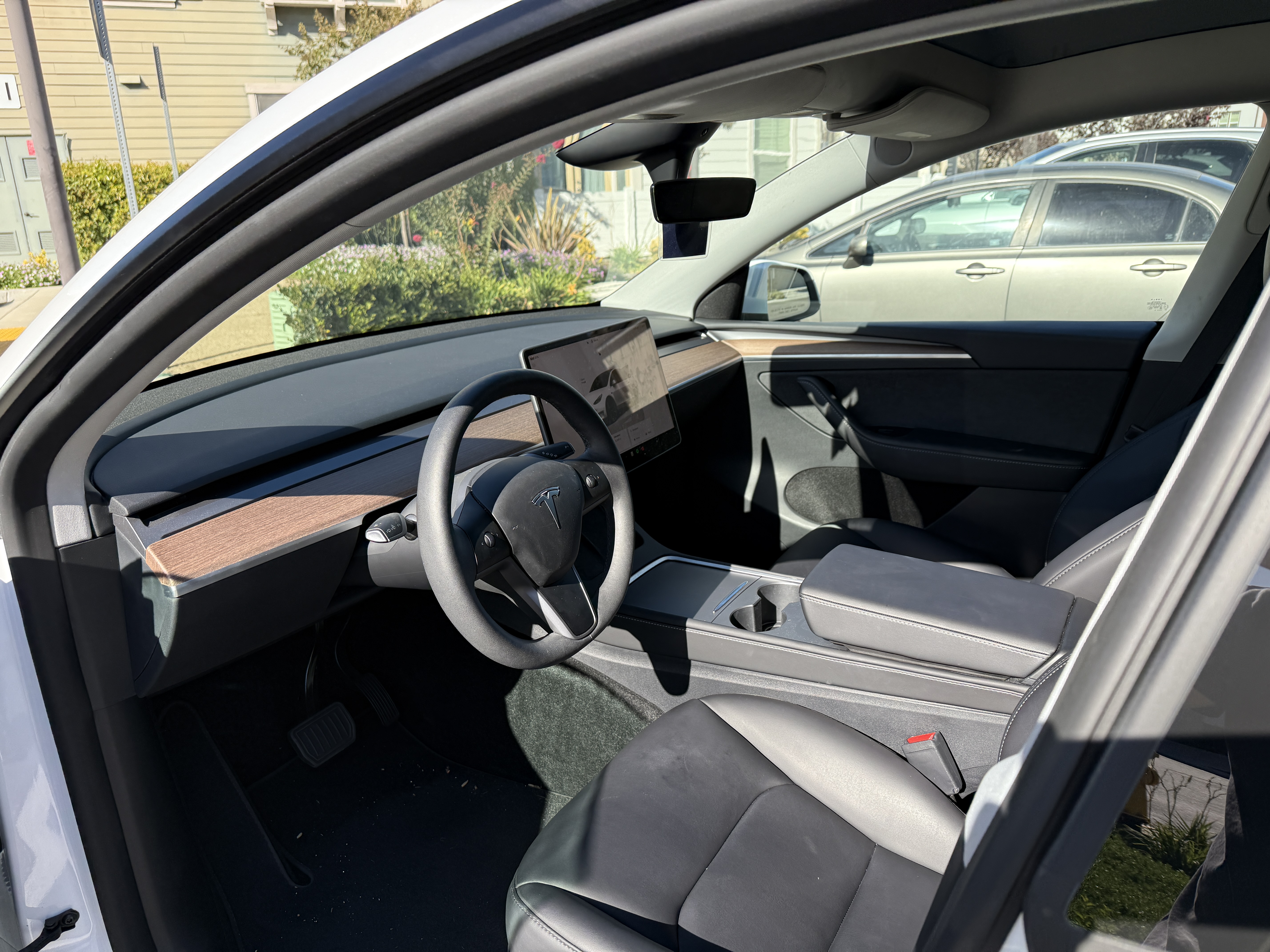 Tesla Model Y Long Range AWD 12