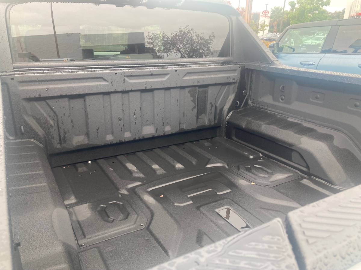 2024 GMC Hummer EV Pickup 3X 10