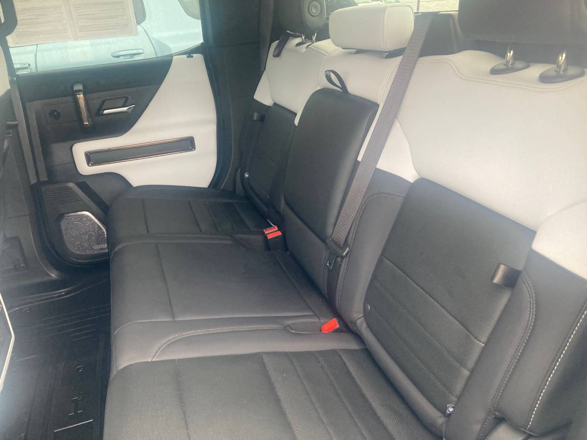 2024 GMC Hummer EV Pickup 3X 11