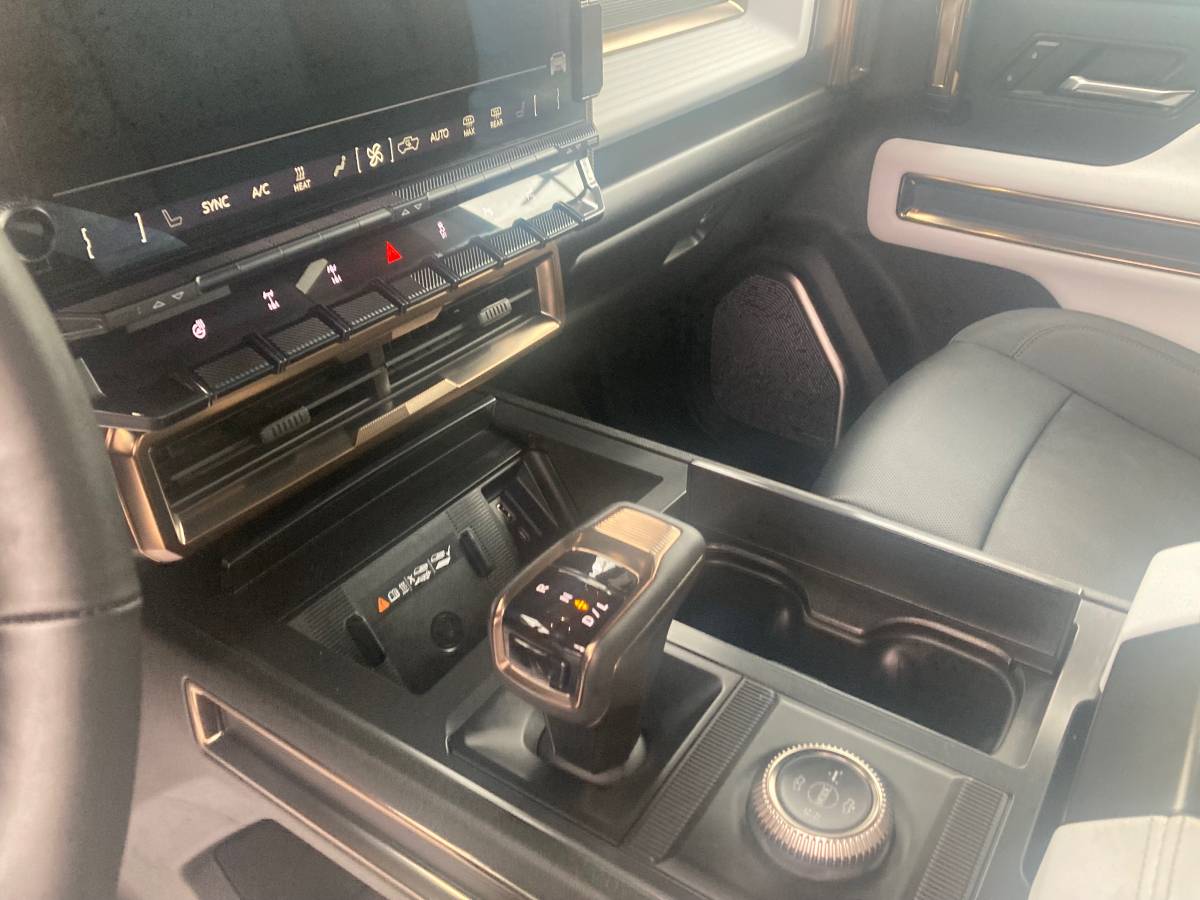 2024 GMC Hummer EV Pickup 3X 15