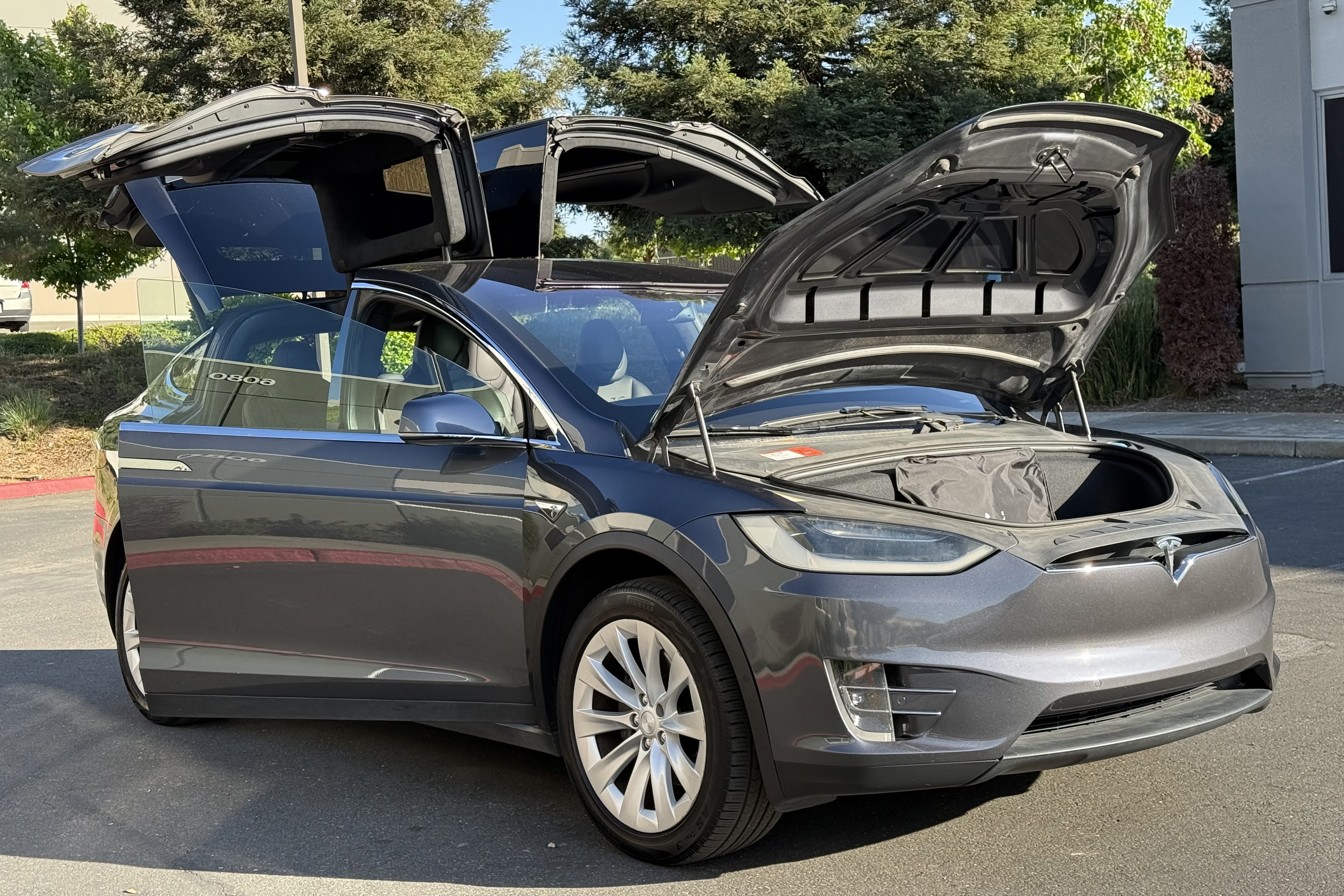2016 Tesla Model X 90D AWD 2