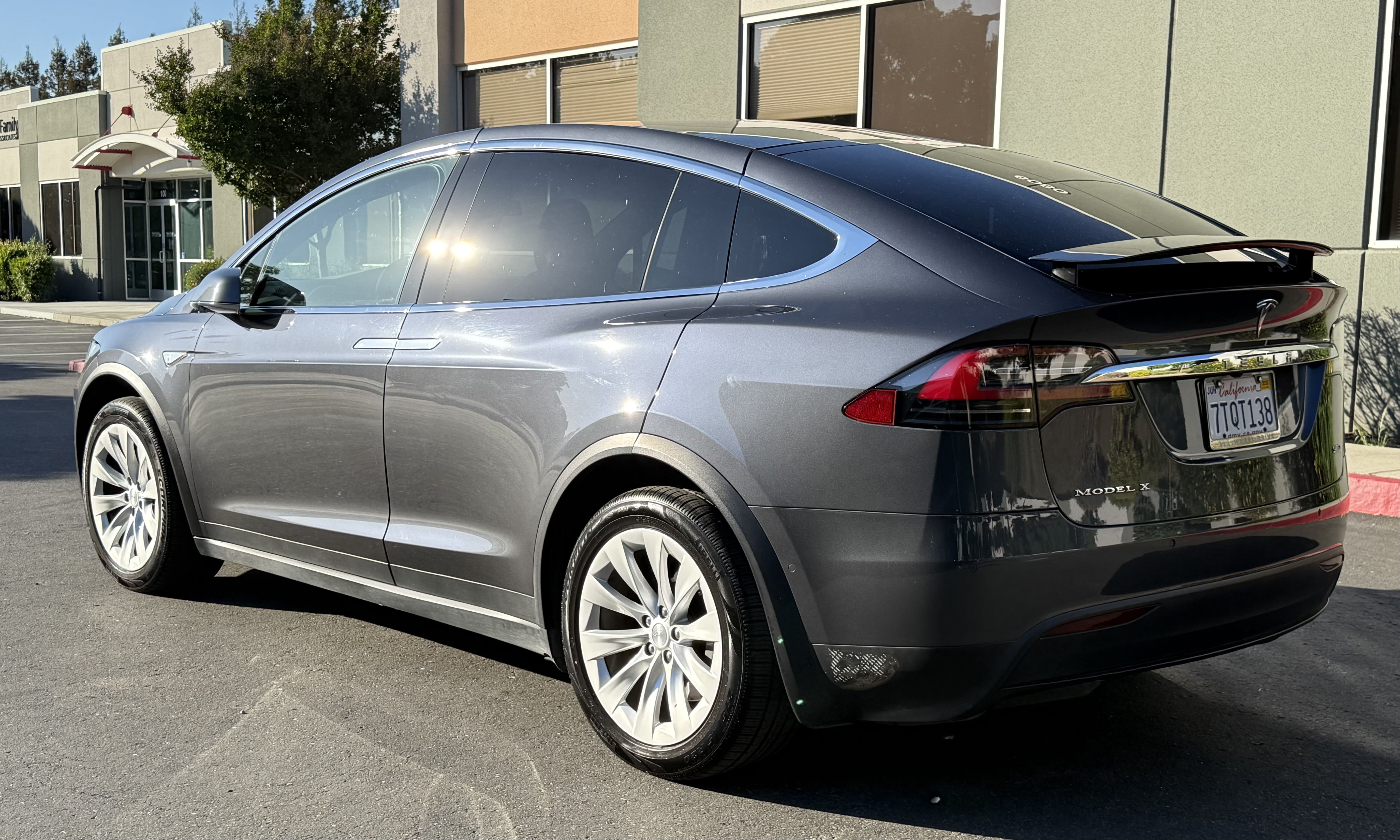 2016 Tesla Model X 90D AWD 12