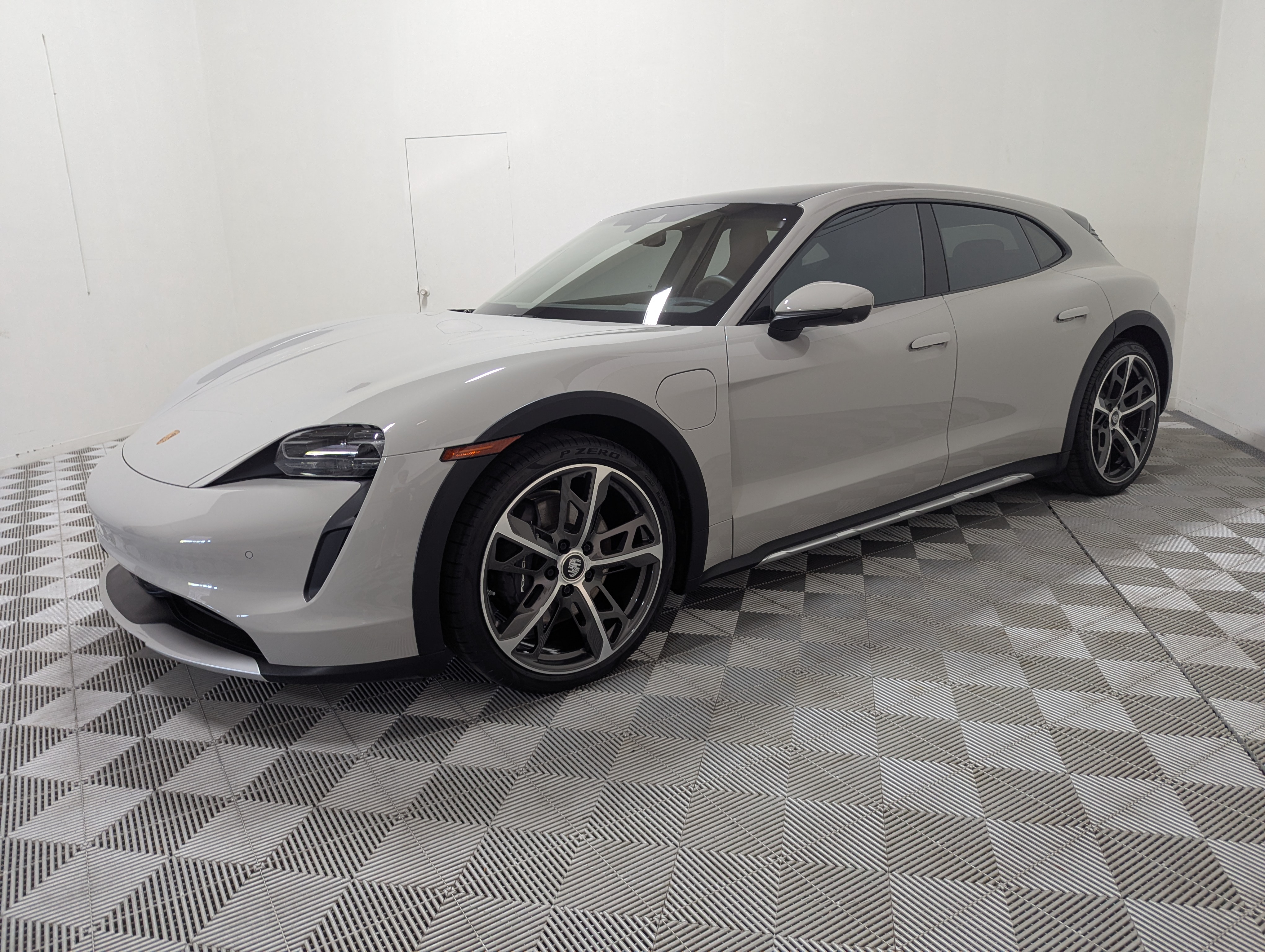 2022 Porsche Taycan 4 Cross Turismo 4