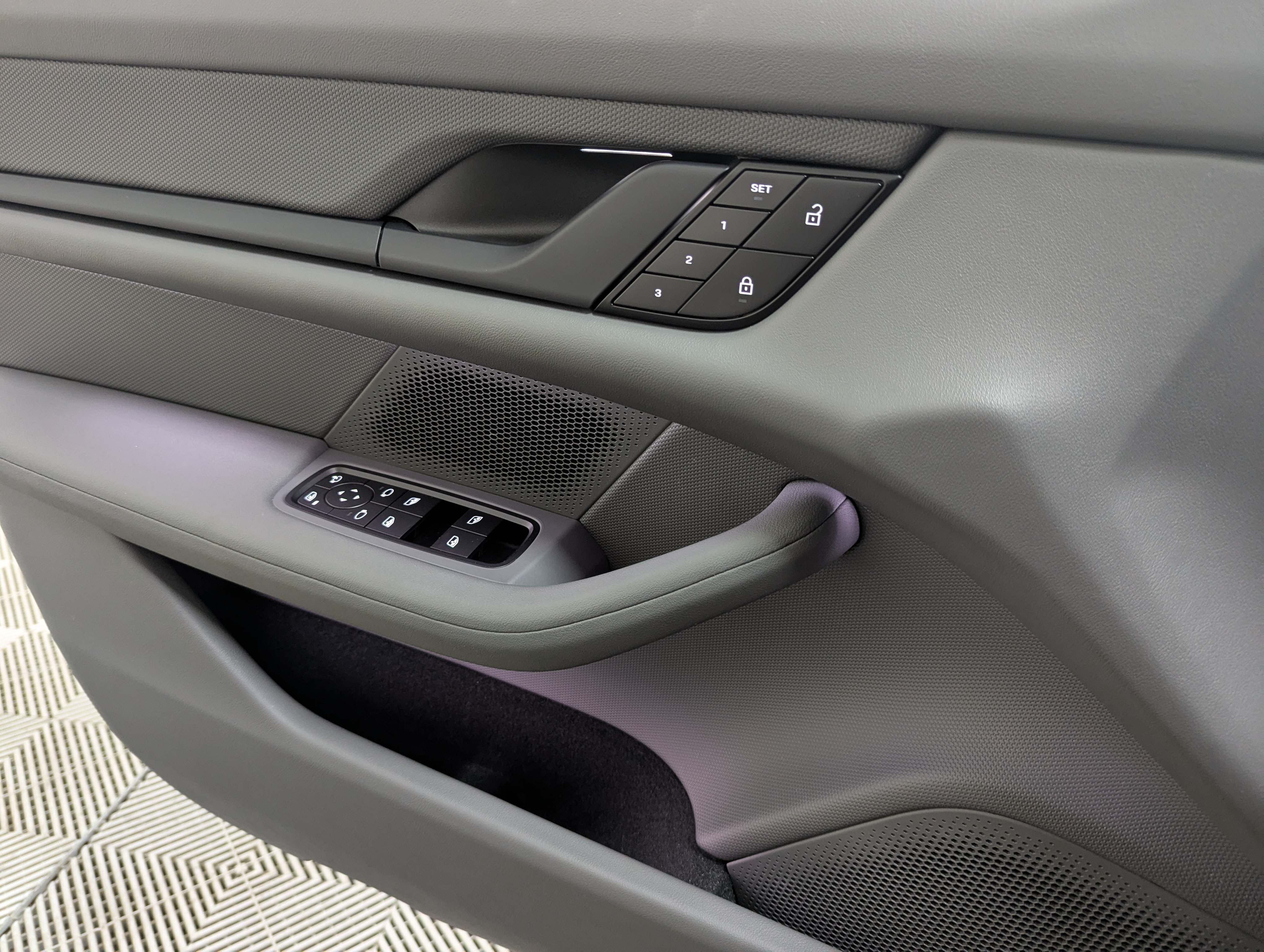 2022 Porsche Taycan 4 Cross Turismo 11