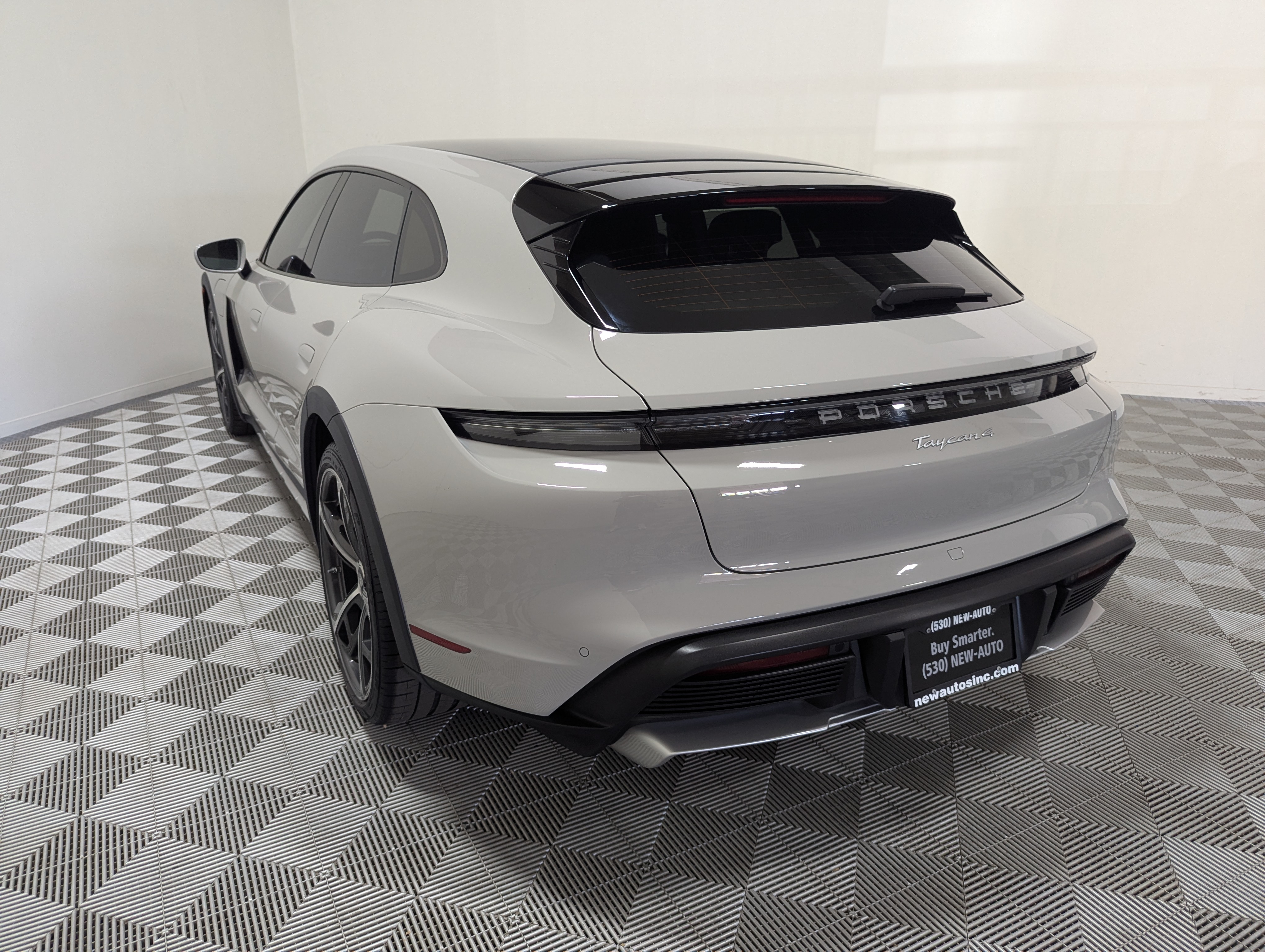 2022 Porsche Taycan 4 Cross Turismo 13