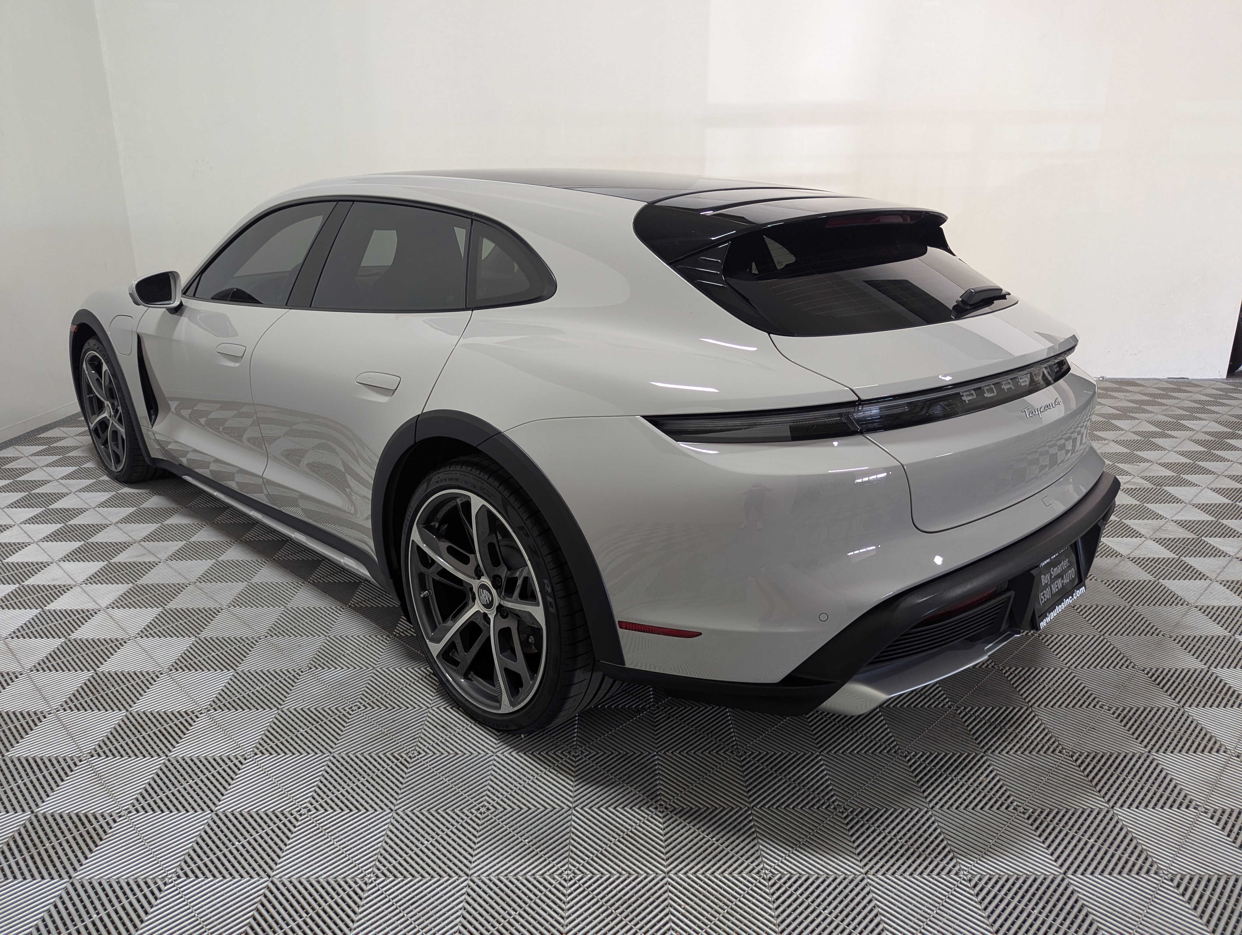 2022 Porsche Taycan 4 Cross Turismo 14